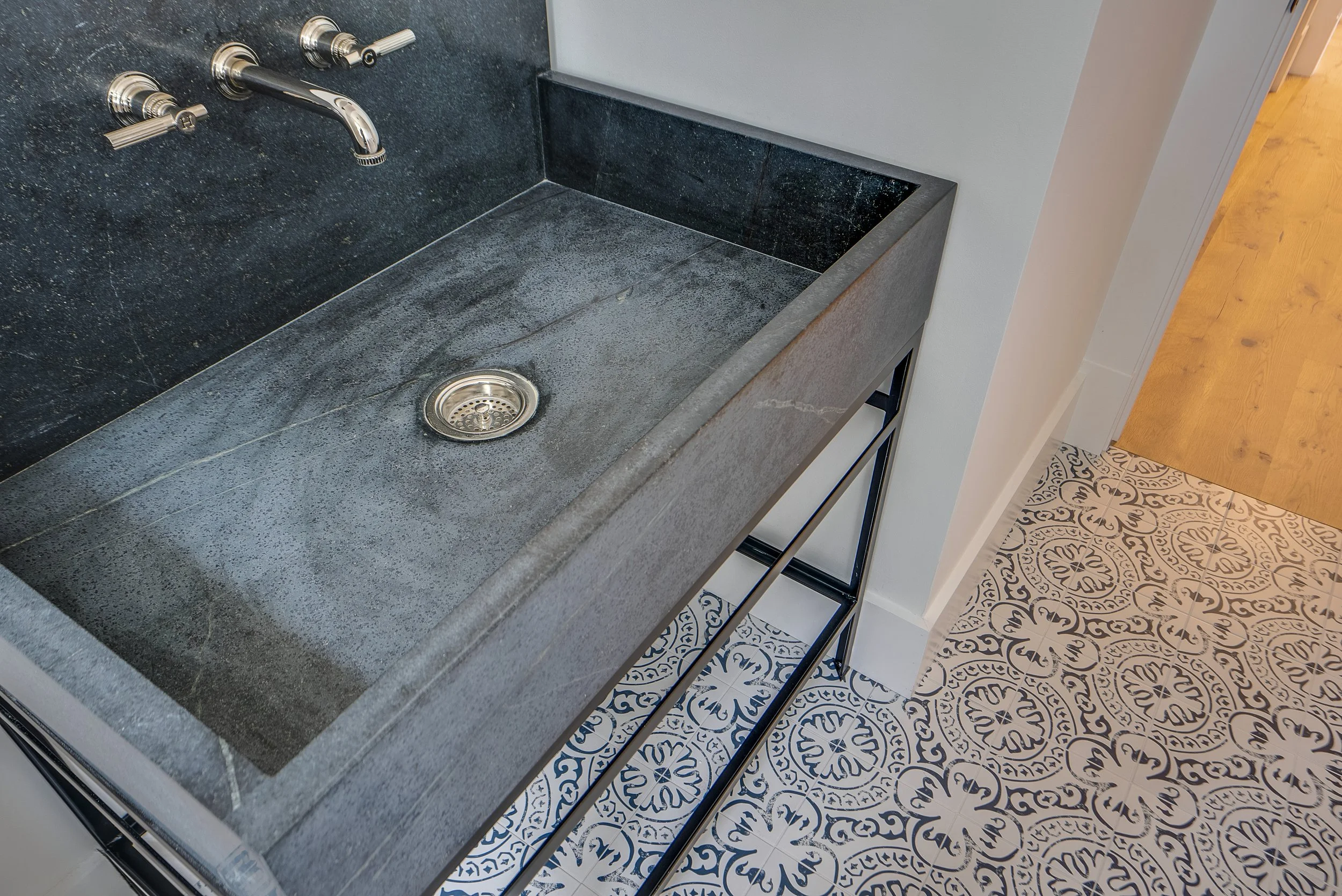 1094MonumentStreet-16.jpg
