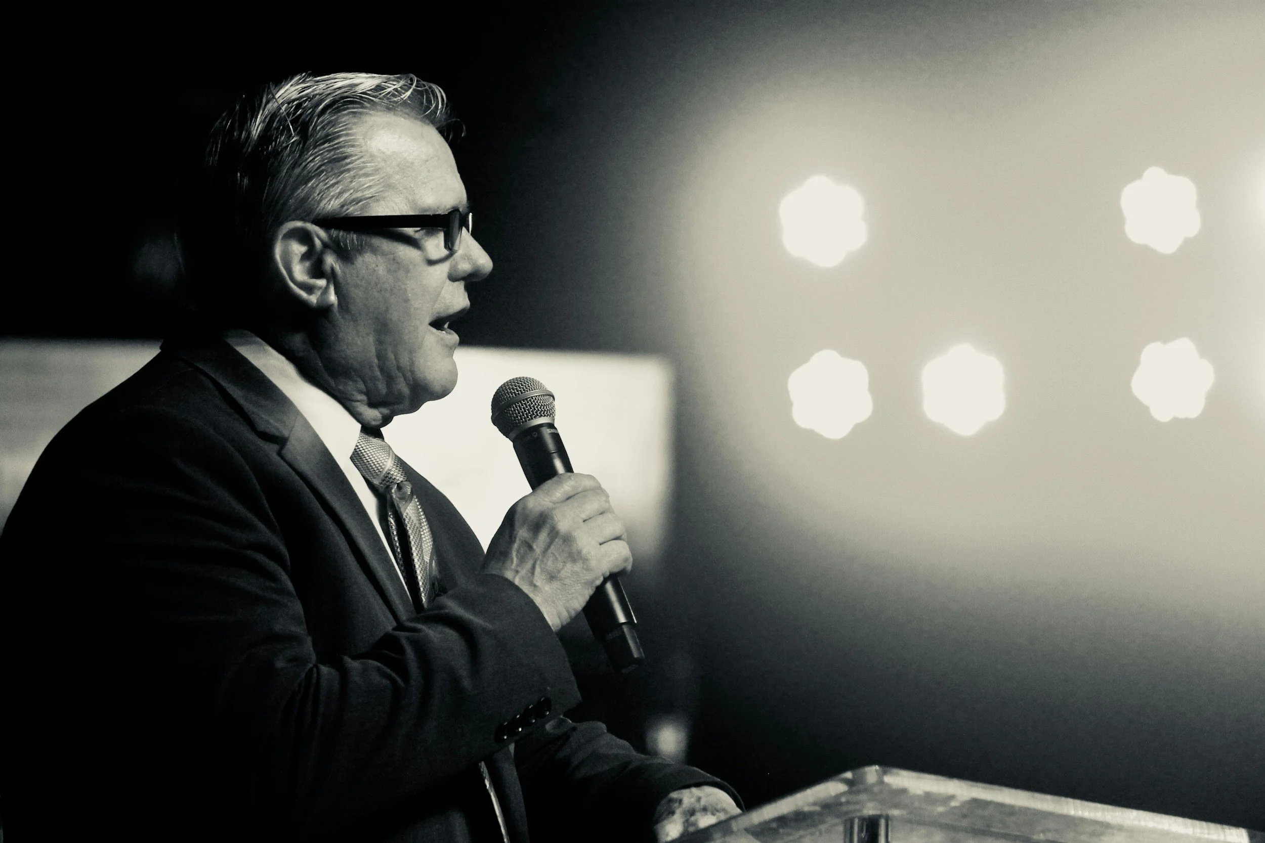 leadership messaging and narrative development for business change