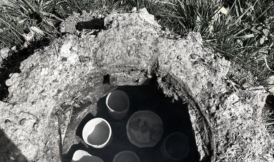 A kiln under the apple tree