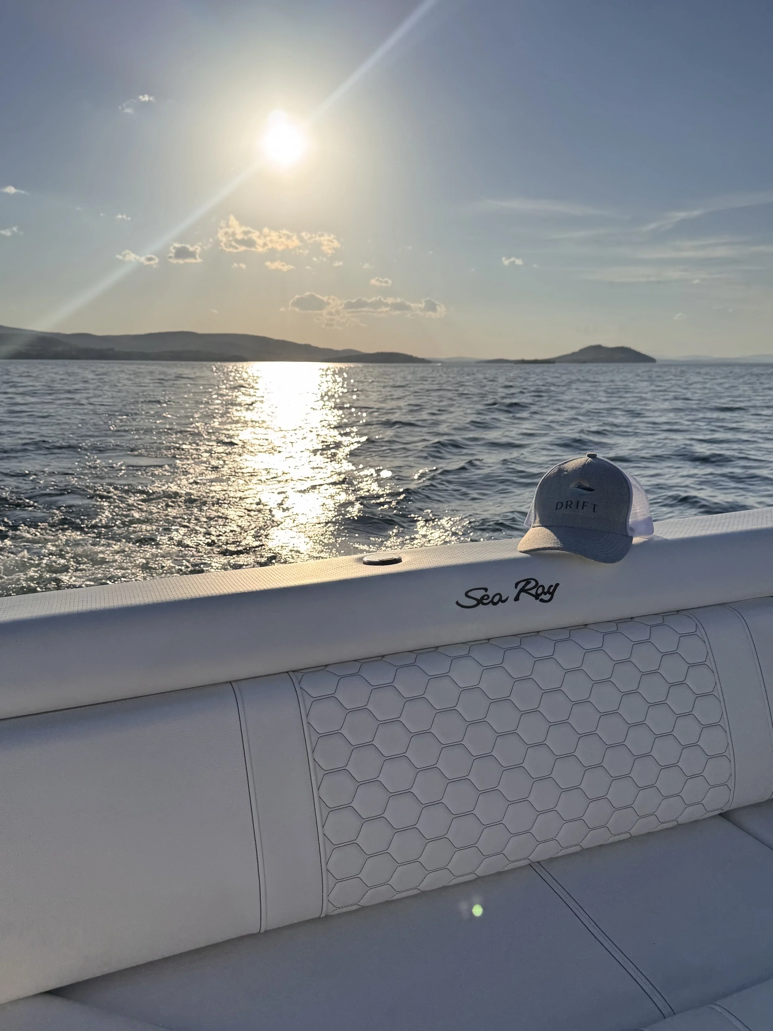 Lake Winnipesaukee pontoon rental