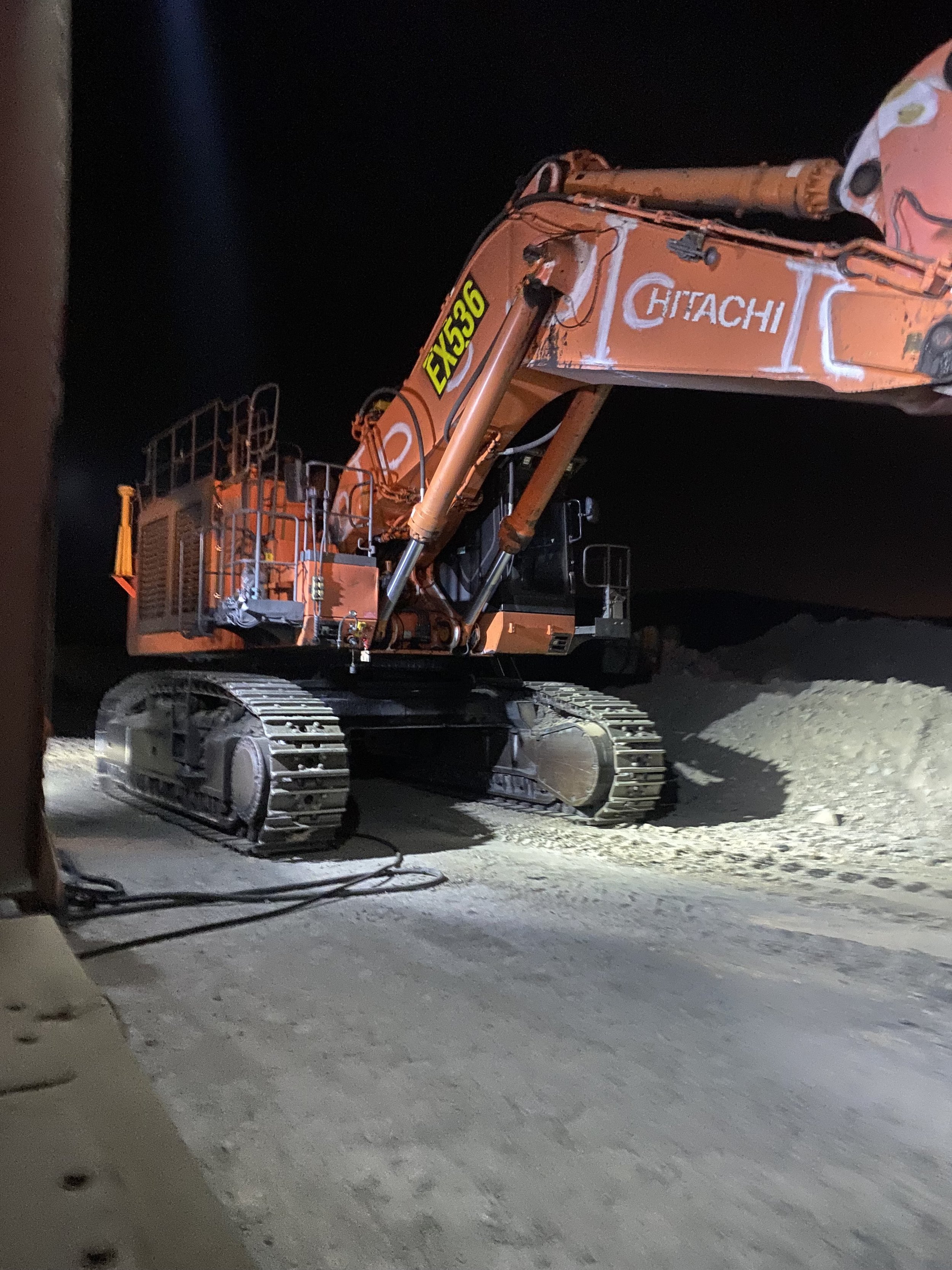 MC Diggers: 120 tone Excavator