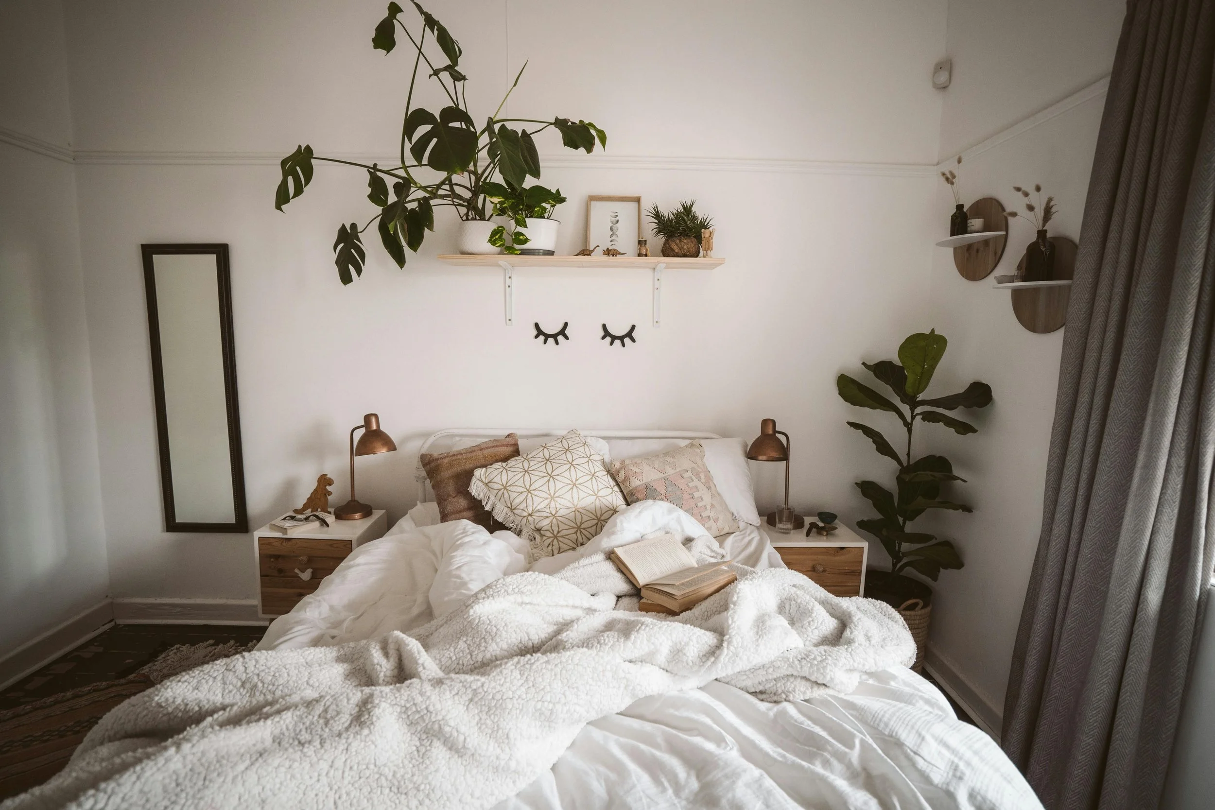 THE HARMONY ROOM