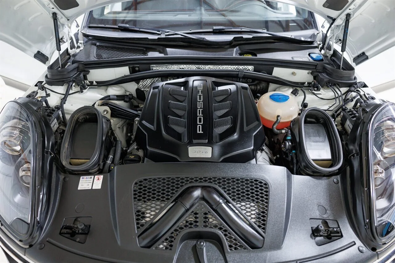 Porsche Macan Engine.jpg