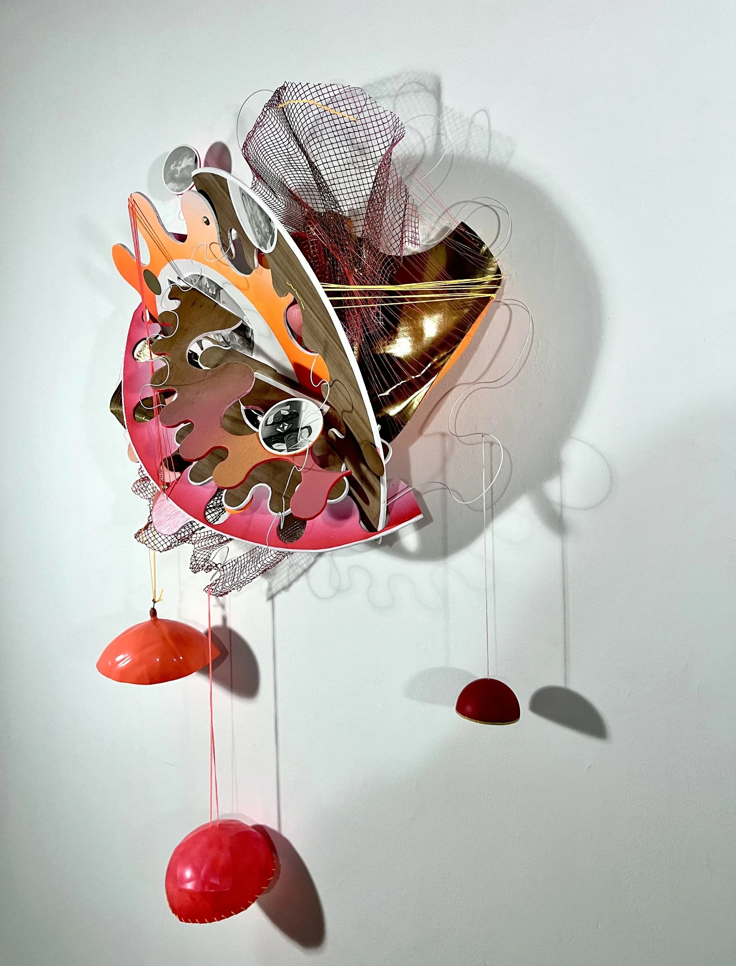 'Billow. Umbrella / balloon, paddle-wheel / turn'