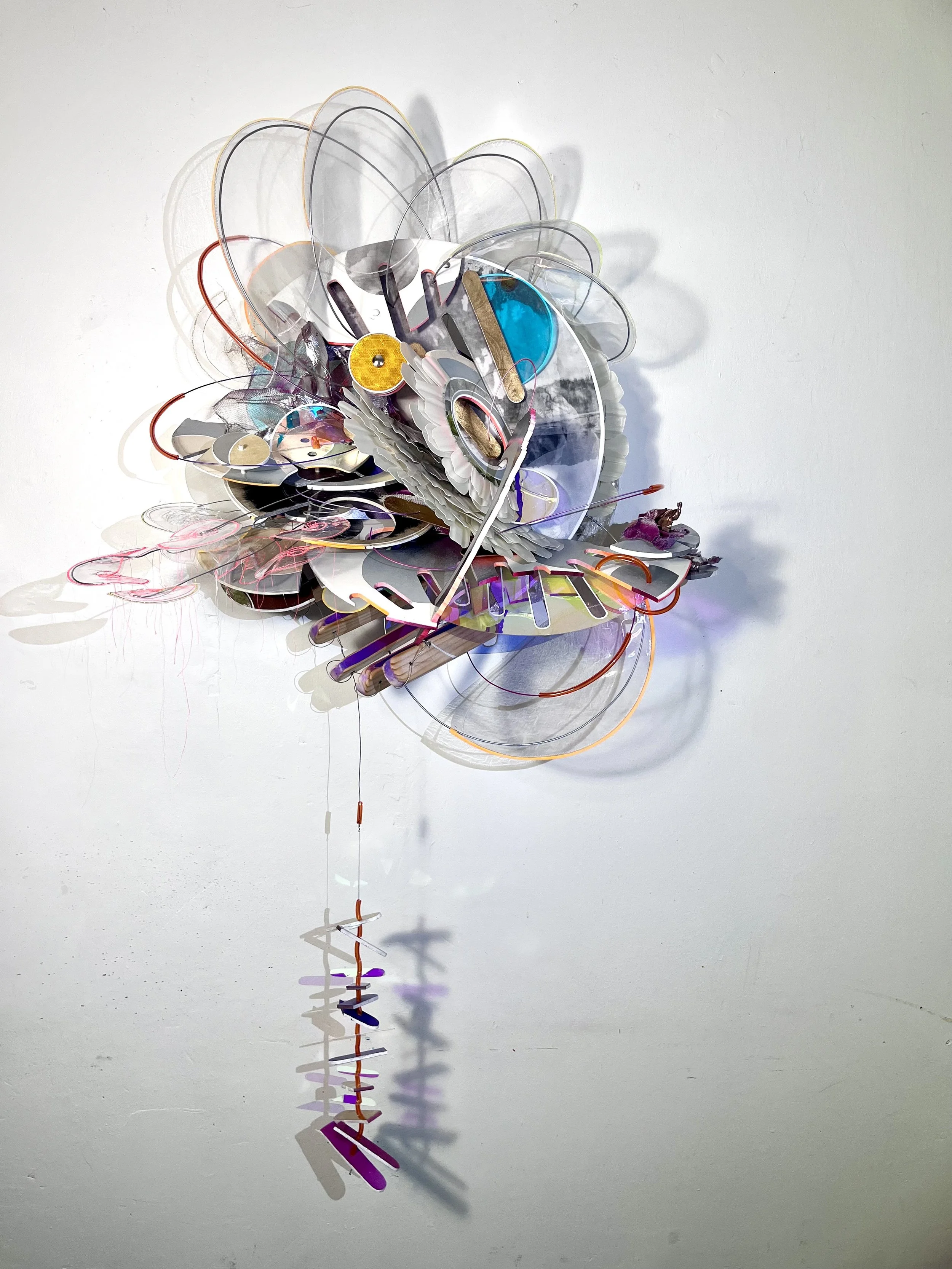 'Buoy. Petal / leaf, reflector / float'