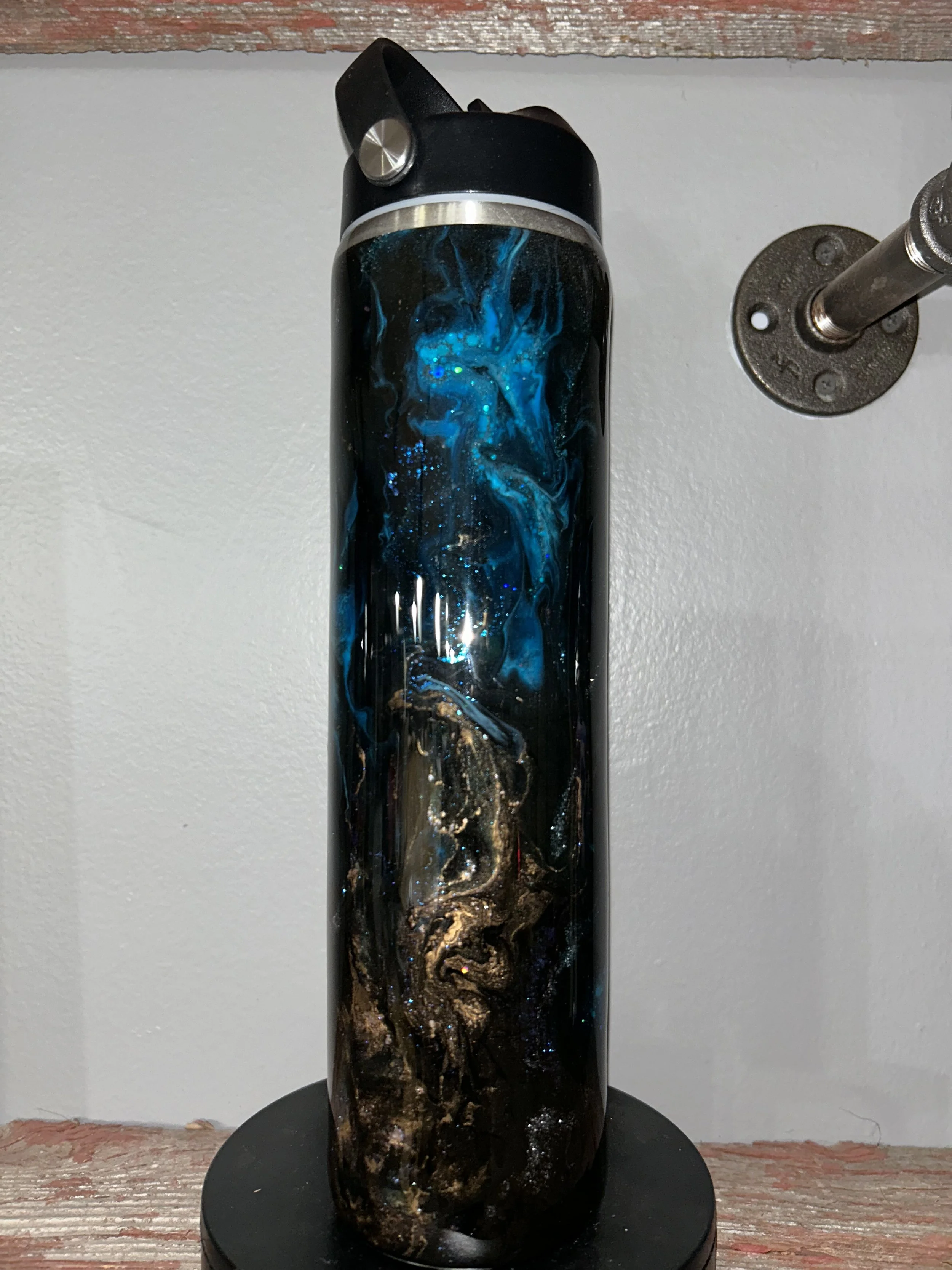 32oz Tipsy Flip- Black Marble