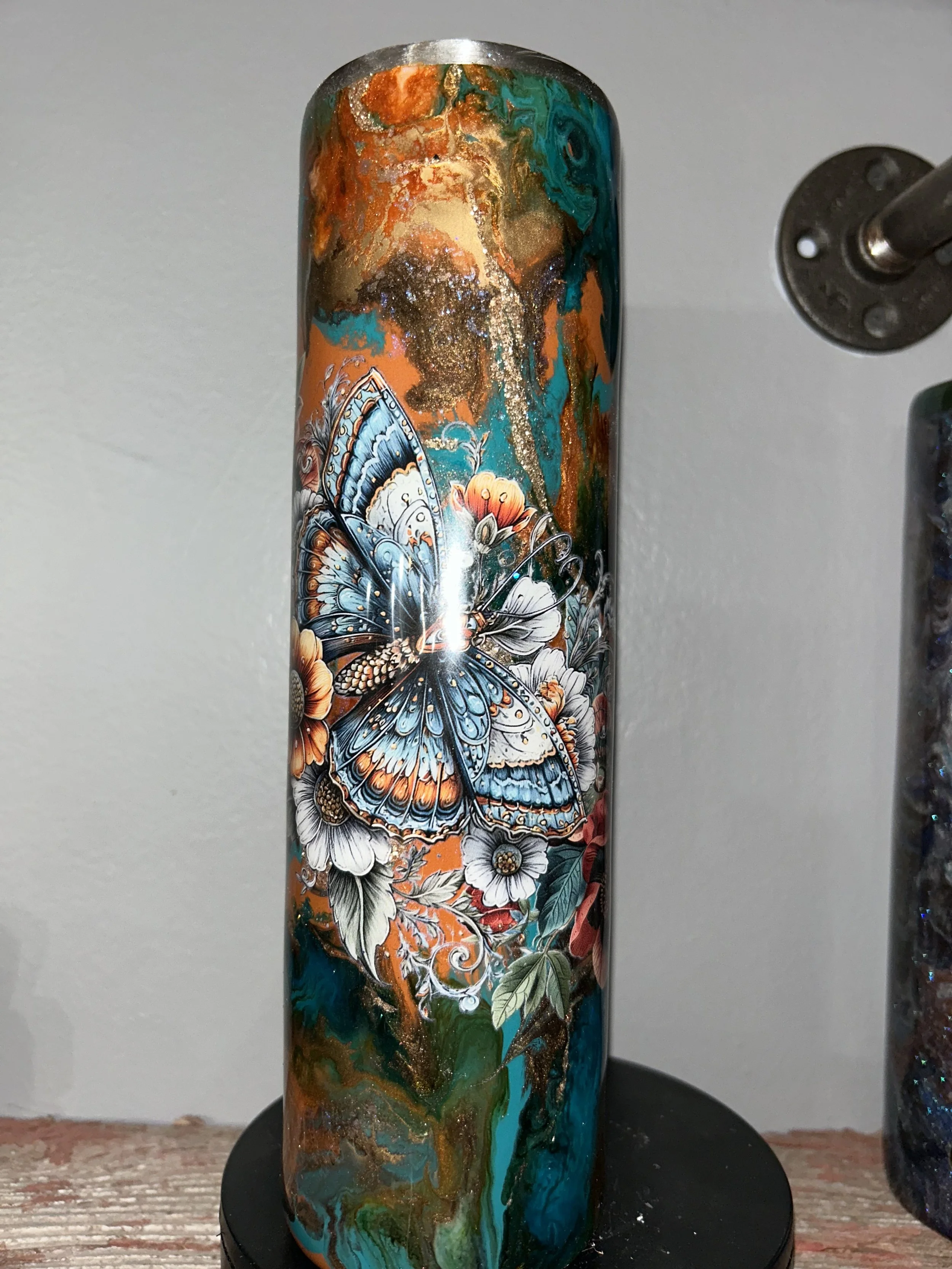 32oz Tipsy - Brown Western Swirl2.jpeg