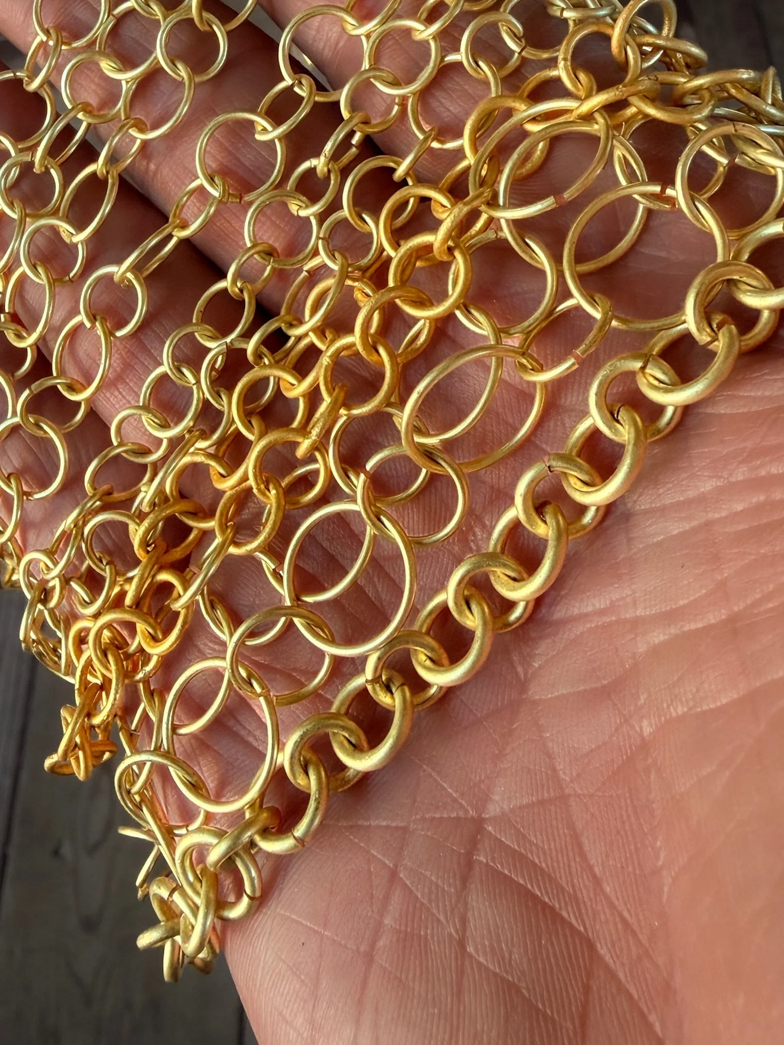 Handmade. From molten gold to timeless forms, made to be worn and passed down. Hundreds of hand-forged links, each one opened, closed, and soldered by hand. Soon fused into adornment. An heirloom. A testament to old world craftsmanship.

Alloyed, mil