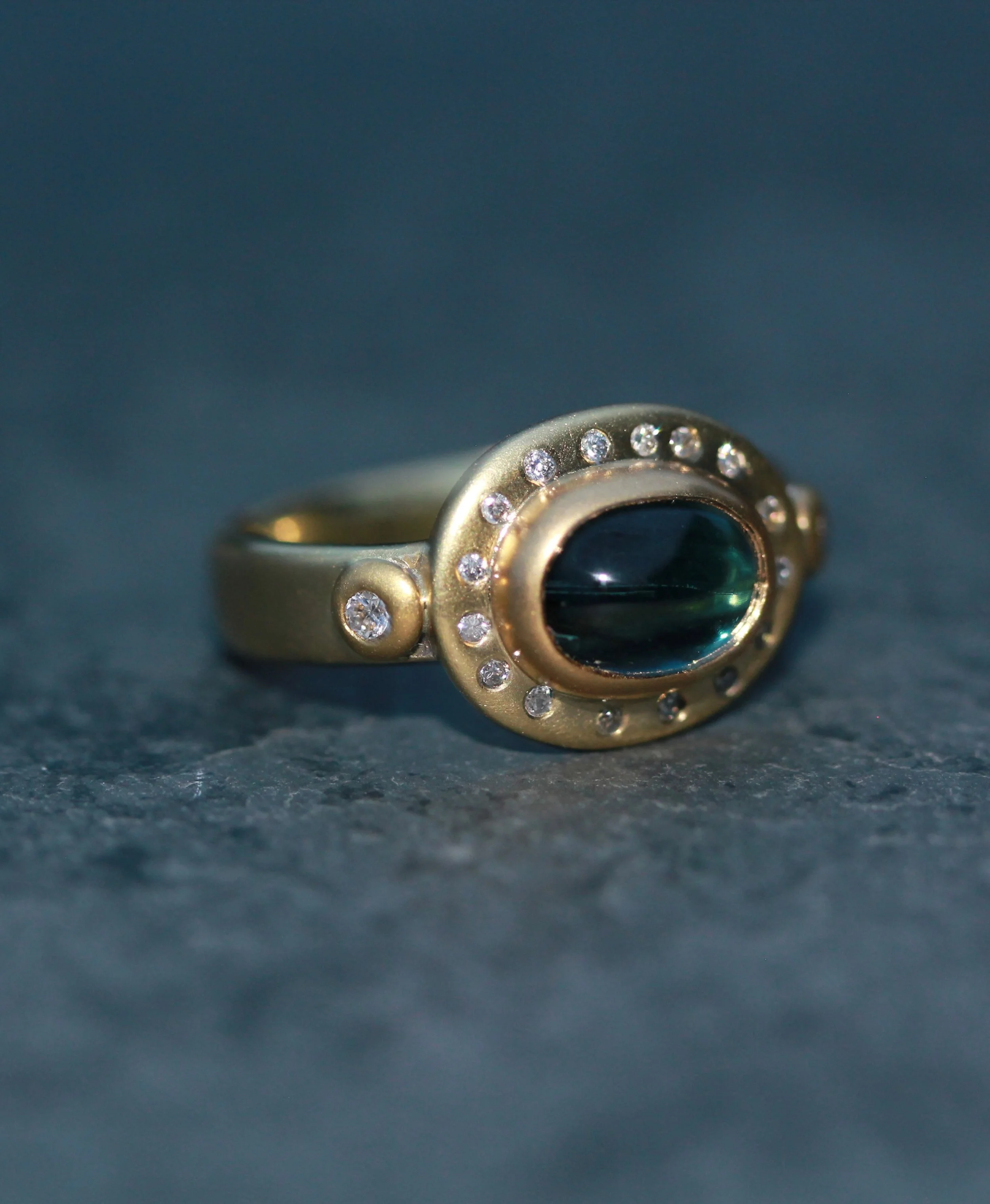 Hey baby&hellip;
&bull;
TOURMALINE/ DIAMOND/ 18K &amp; 22K GOLD
&bull;
#highjewelry 
#finecraft 
#studiojewelry 
#carriearmstrongdesign 
#bigsurgoldsmiths