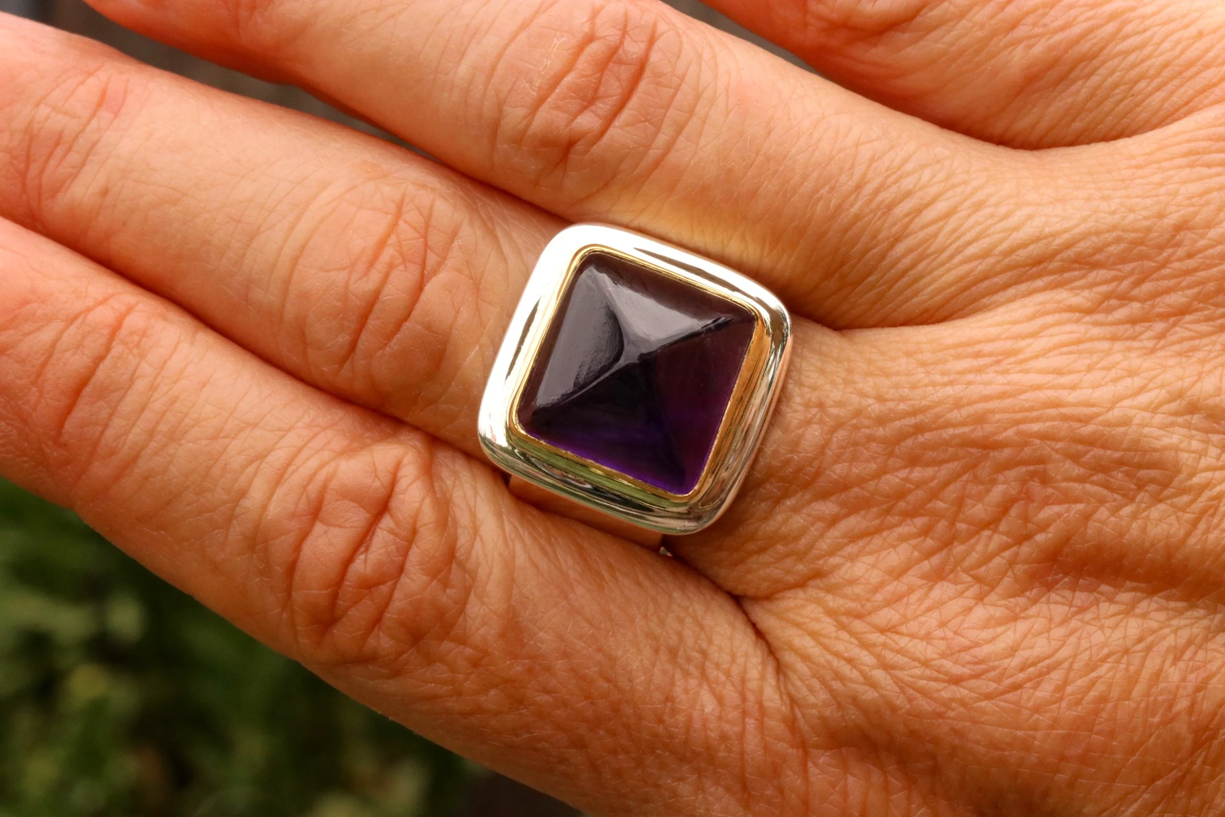 Amethyst Pyramid Big Sur Classic Ring