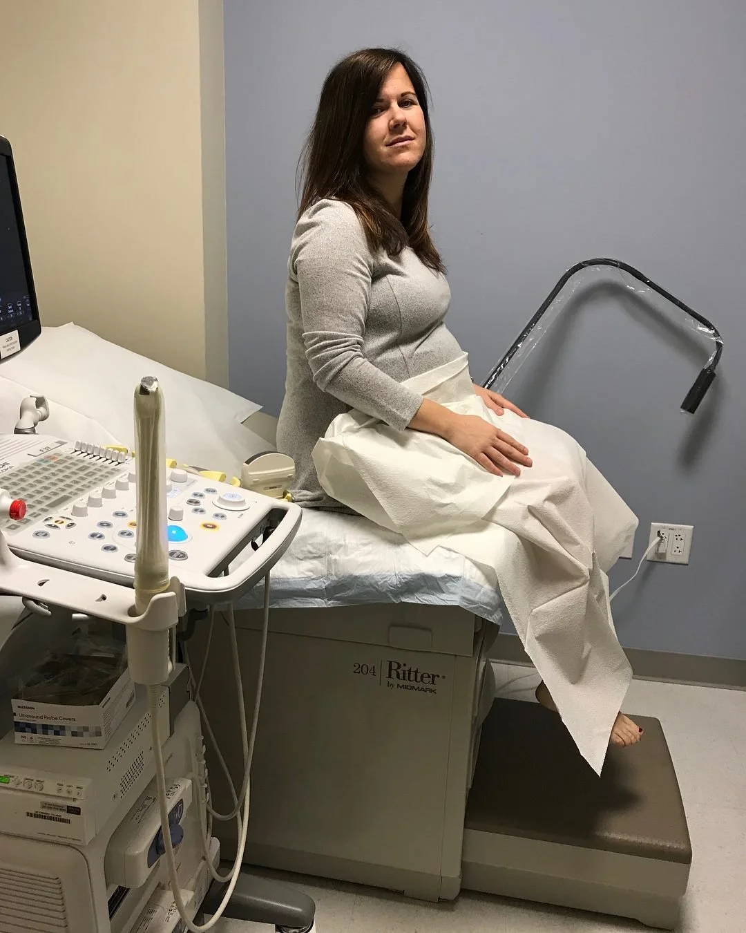 Pregnant mom in labor and delivery finding out she will give birth prematurely.