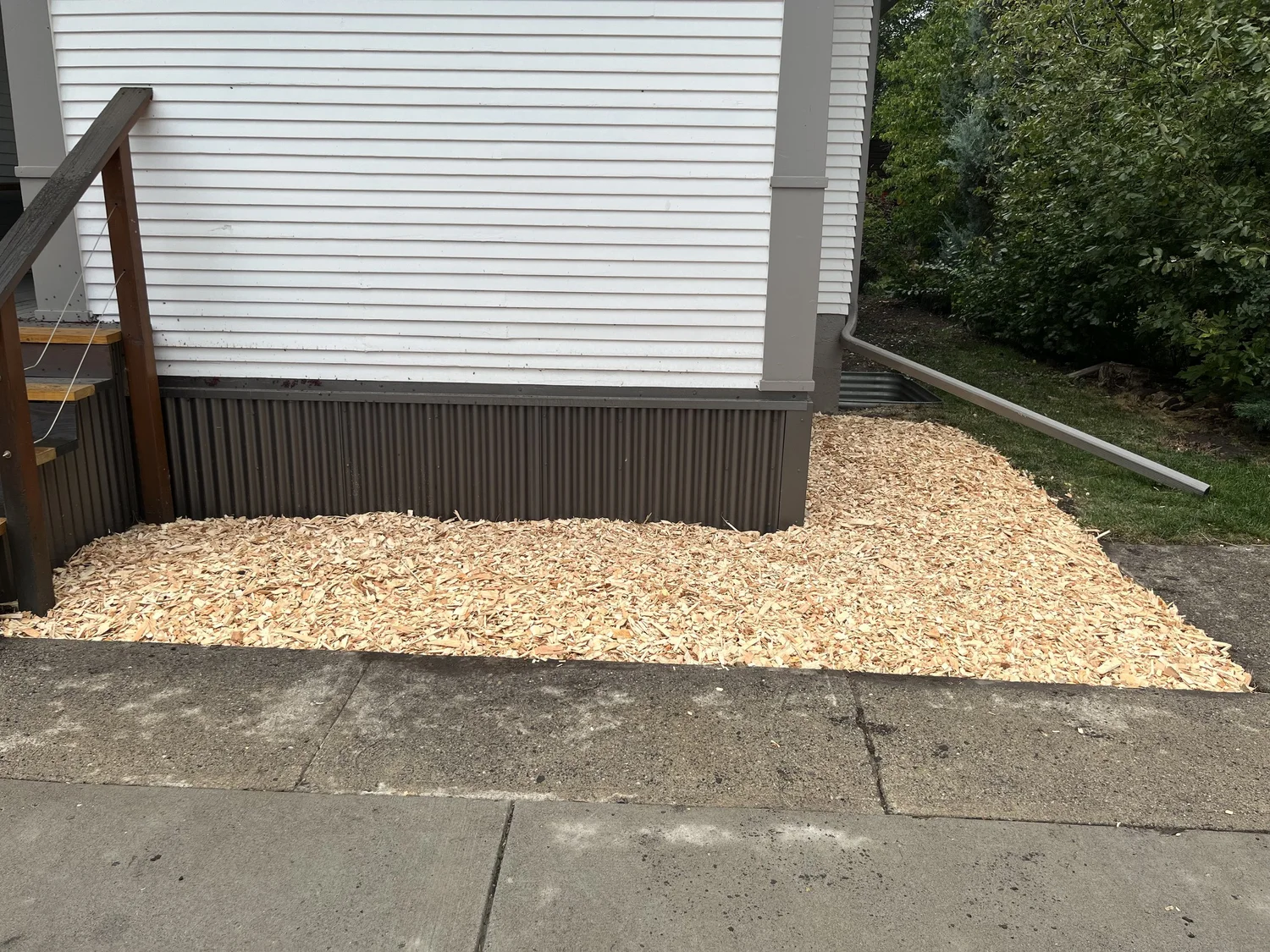 Side garden bed after