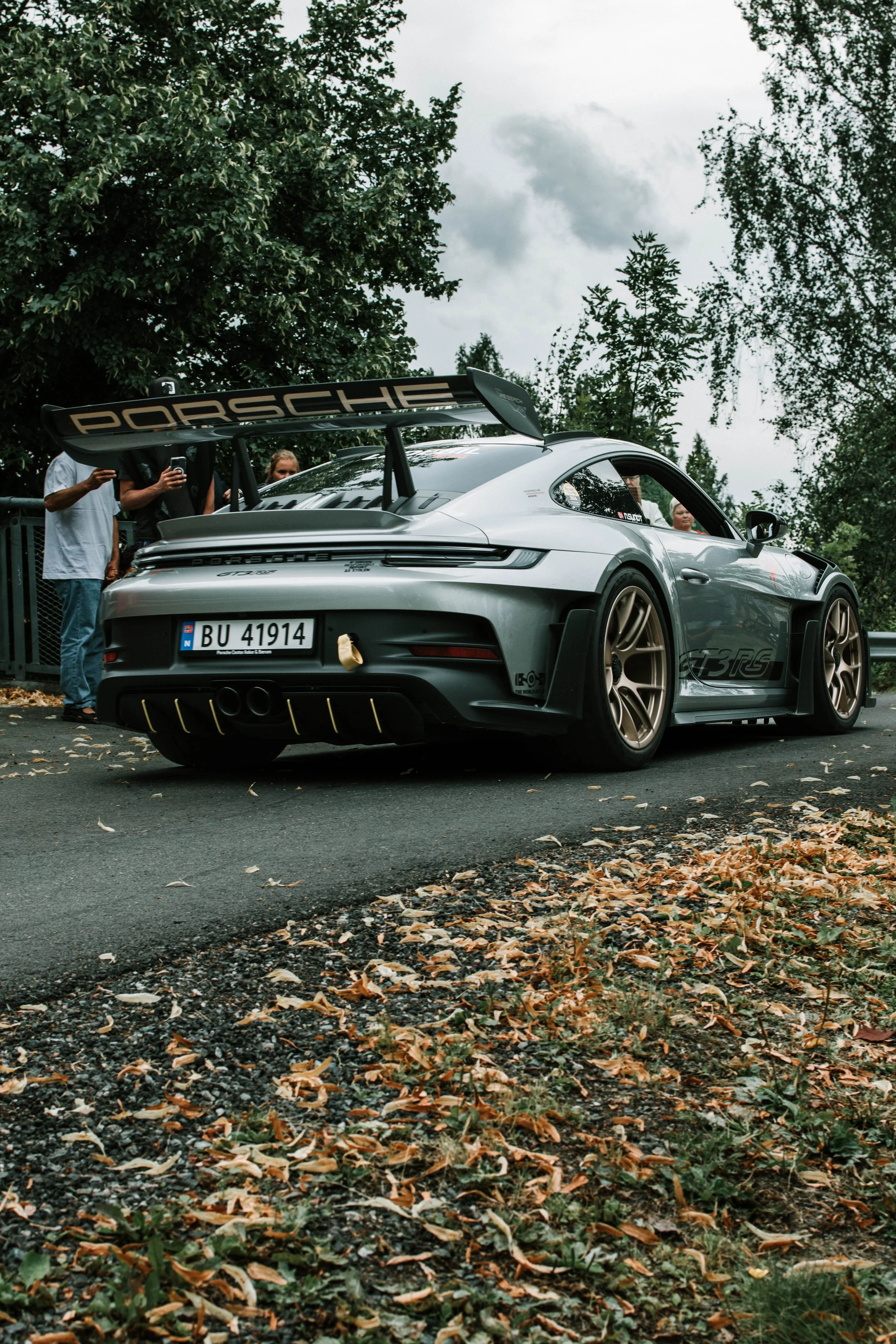 2026-08-09-porsche-touring-10.jpg