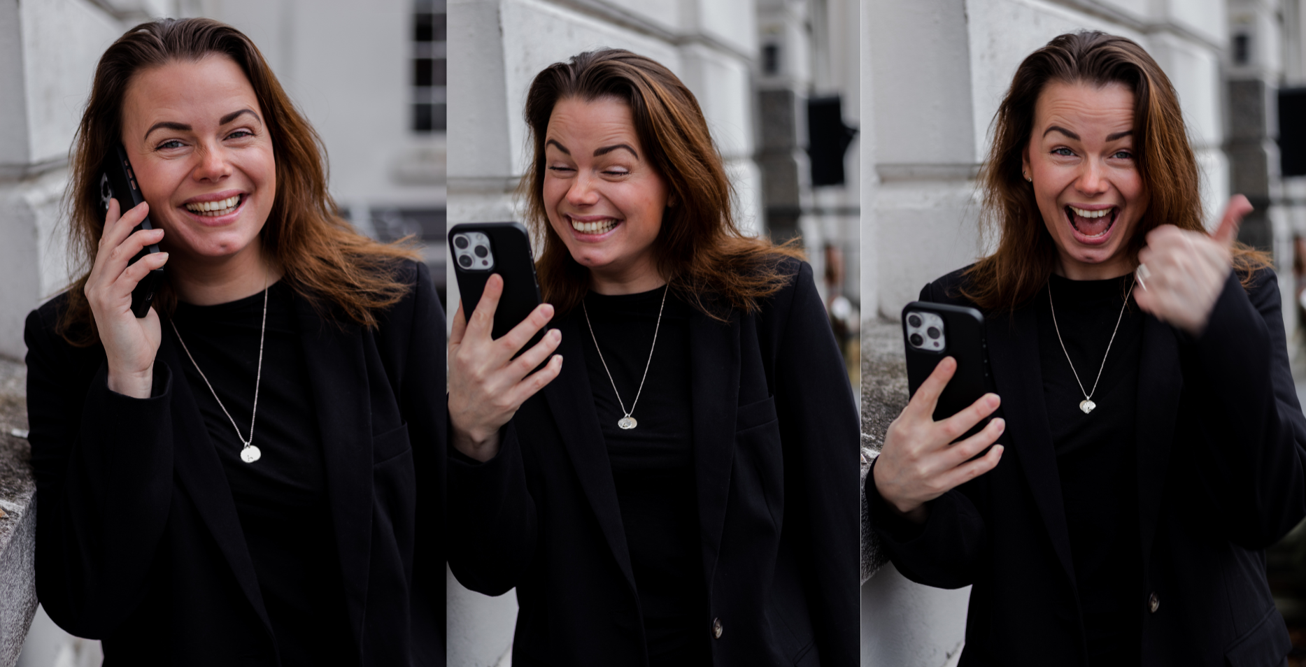 Kvinne i svart blazer smiler og bruker mobil utendørs – gründer som jobber med nettside og business.