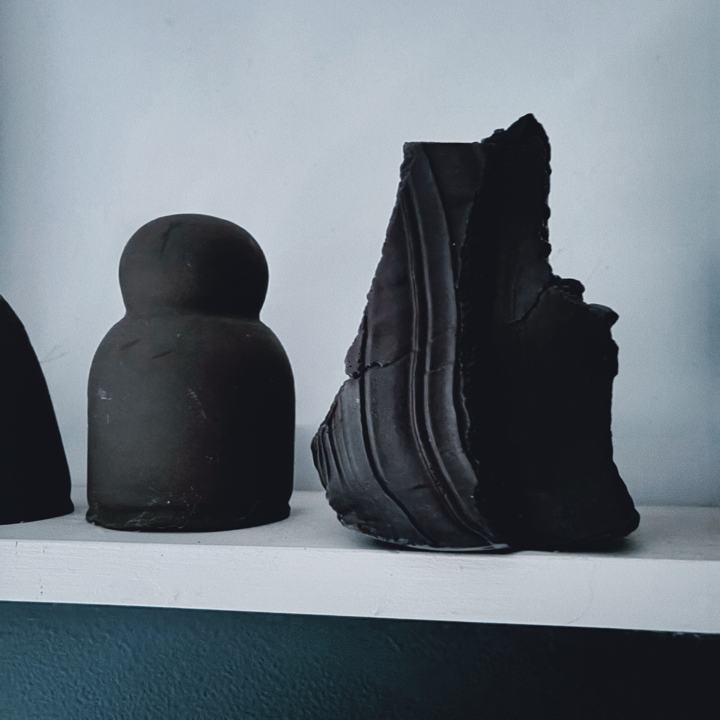 collectable-black-candle-shelf.PNG
