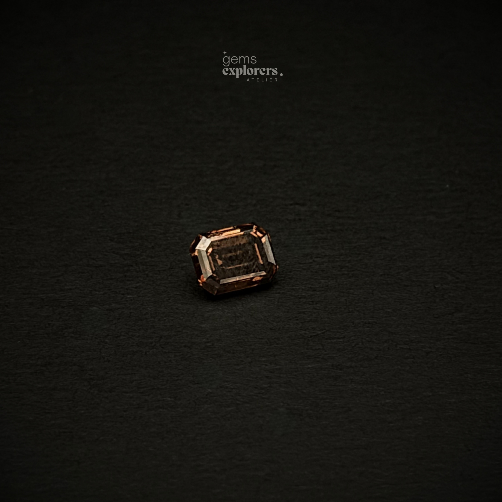 Loose 1.13 ct natural Fancy Deep Brownish Orange diamond, SI2