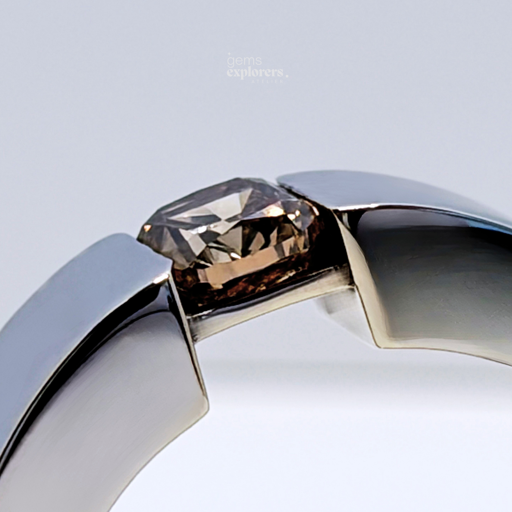 Close-up of ECHØ Dune ring with 0.82 ct natural Fancy Brown Yellow diamond
