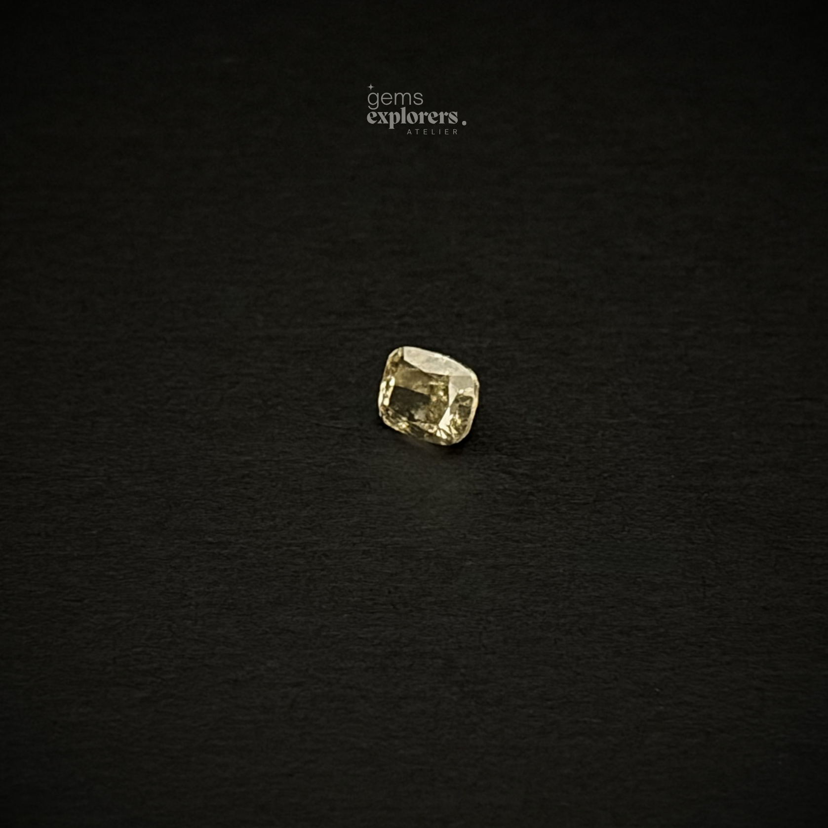 Loose 0.65 ct natural Fancy Light Brownish Yellow diamond, VS1