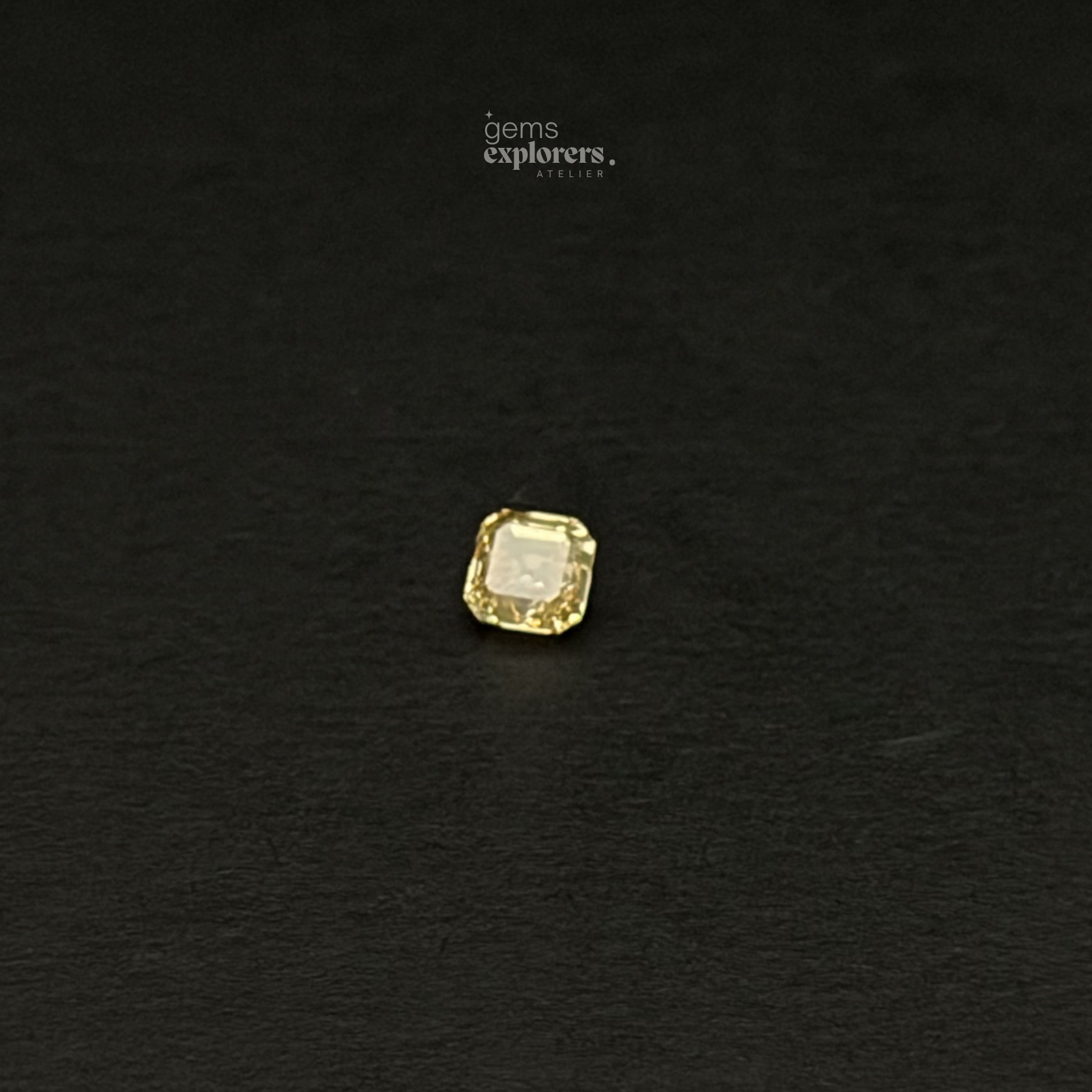Loose 0.51 ct natural Fancy Intense Brownish Yellow diamond, SI1