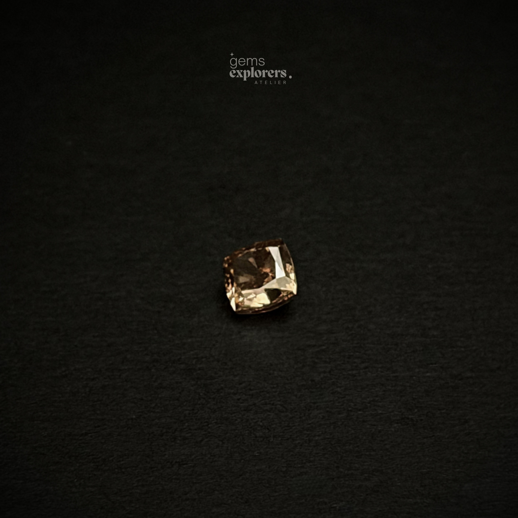 Loose 1.12 ct natural Fancy Deep Brown Orange diamond, VVS2