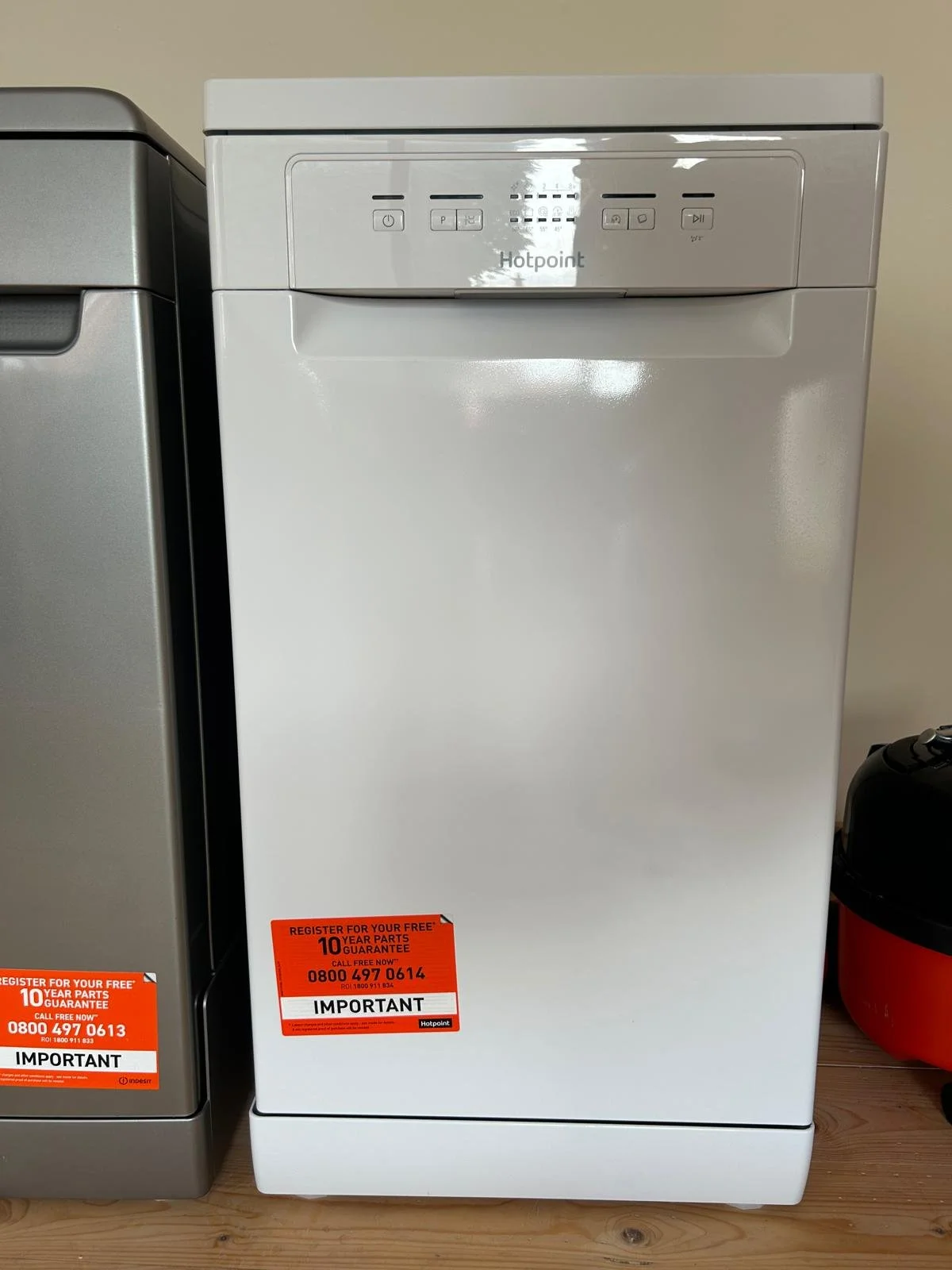HOTPOINT HP2FE10CS90WUK Slimline Dishwasher - White