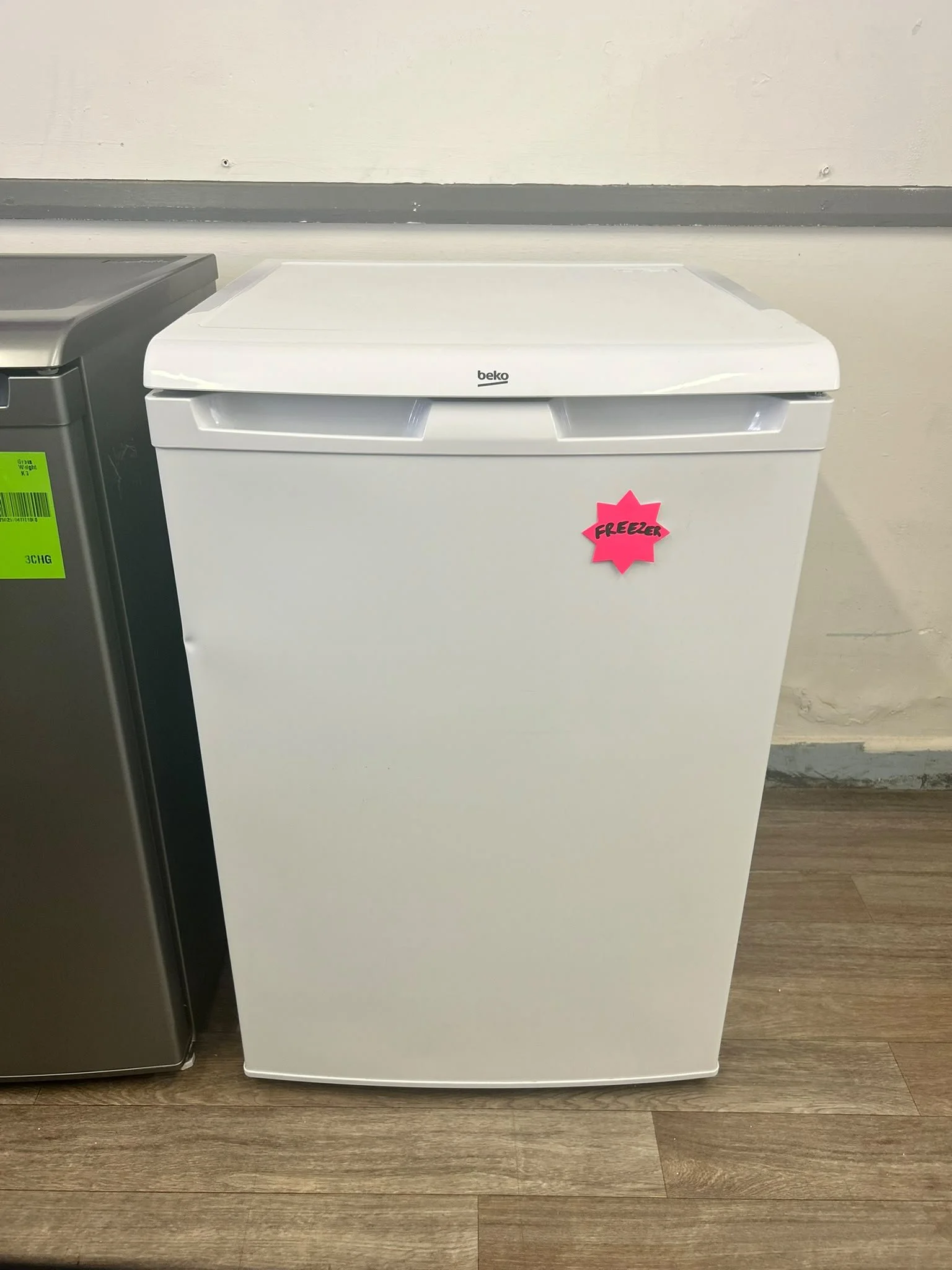 BEKO UFF4584W Undercounter Freezer - White (See Description)