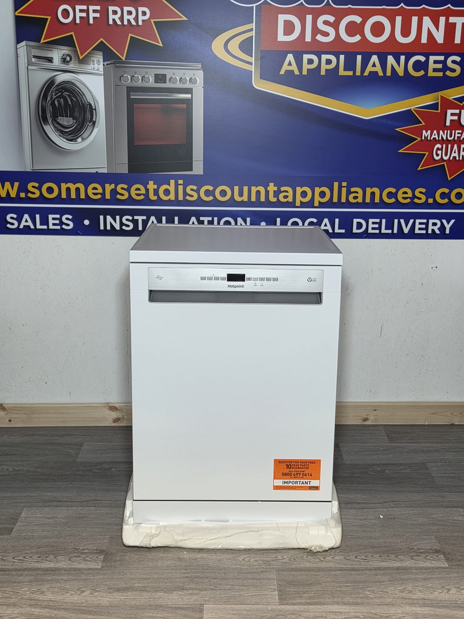 HOTPOINT Maxi Space H7FHP33UK Full-size Dishwasher - White