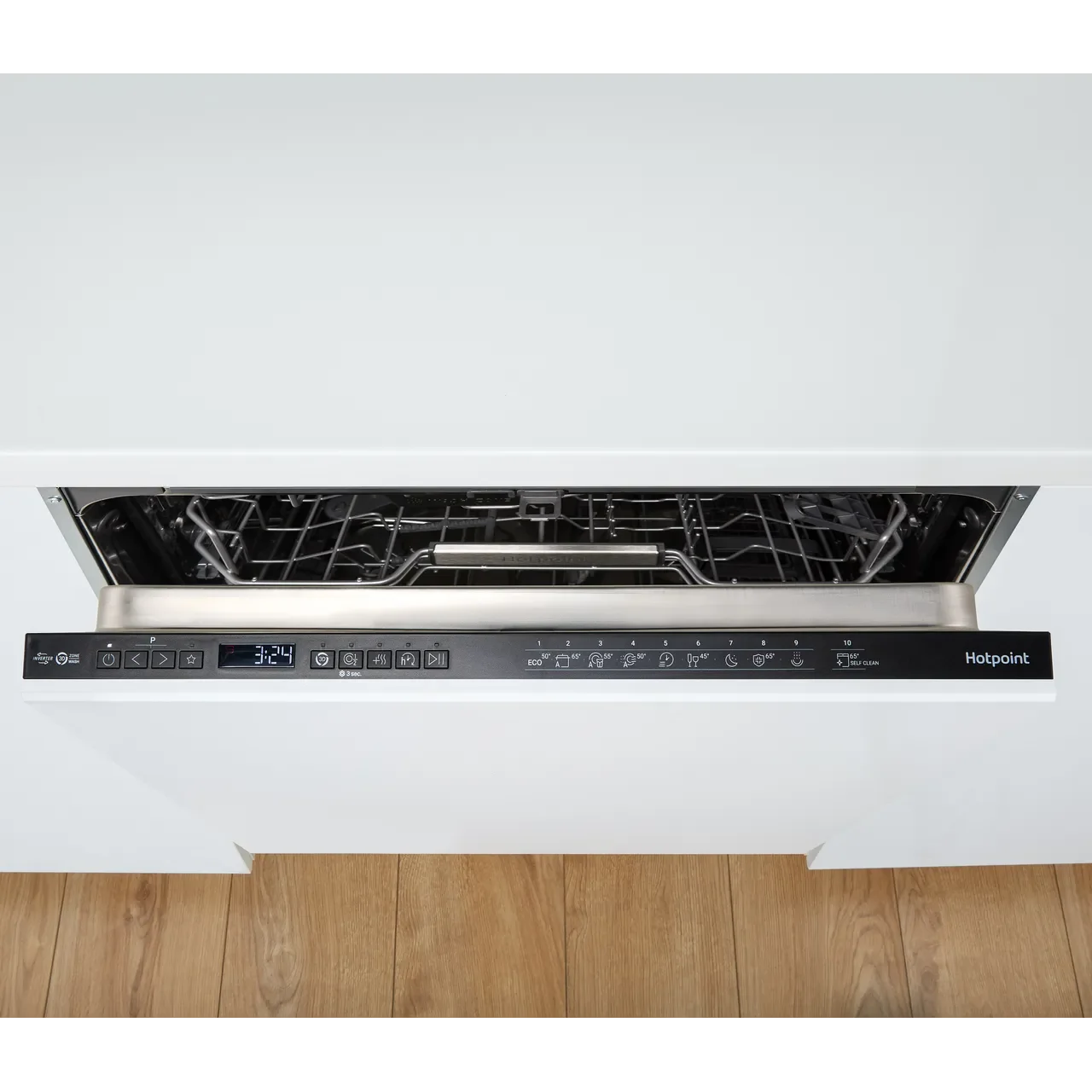 H8IHP42LUK_BK In situ.webp