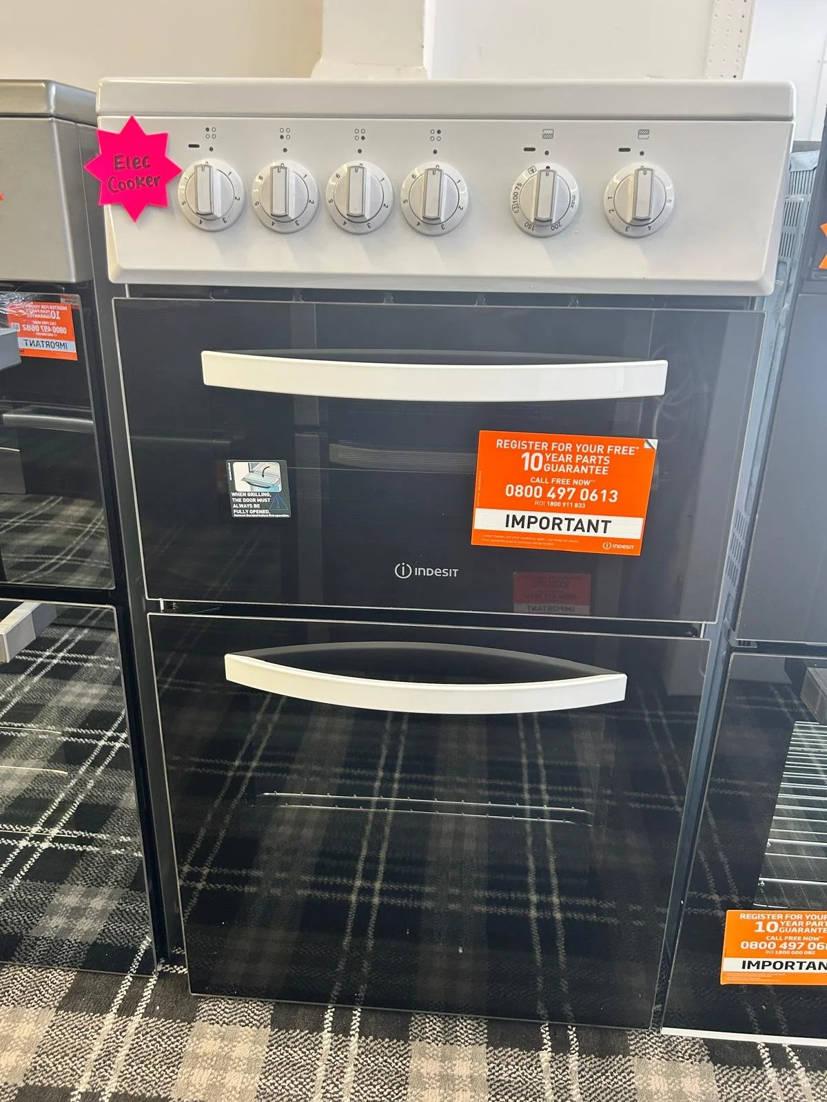 INDESIT ITE5VMW 50cm Electric Ceramic Cooker - White