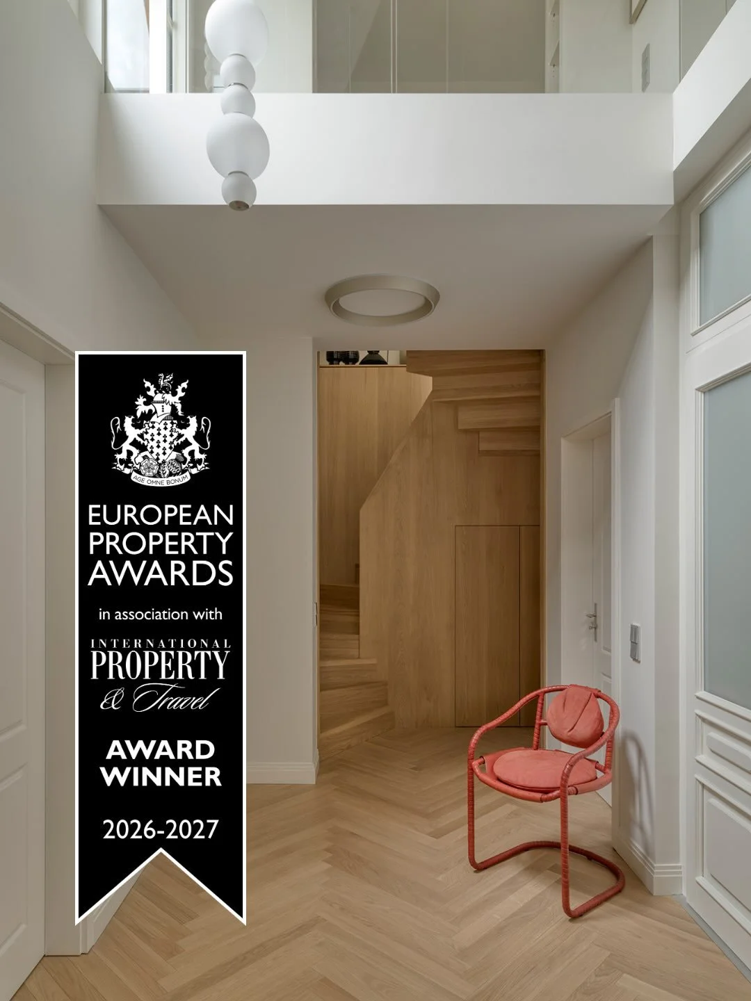 Above the Roofline began with a space nobody was using.

An empty attic beneath the original roof of a 1900 Gr&uuml;nderzeit building in Sachsenhausen, joined up with a reorganised top-floor apartment below. Steep slopes, ceilings rising to four metr