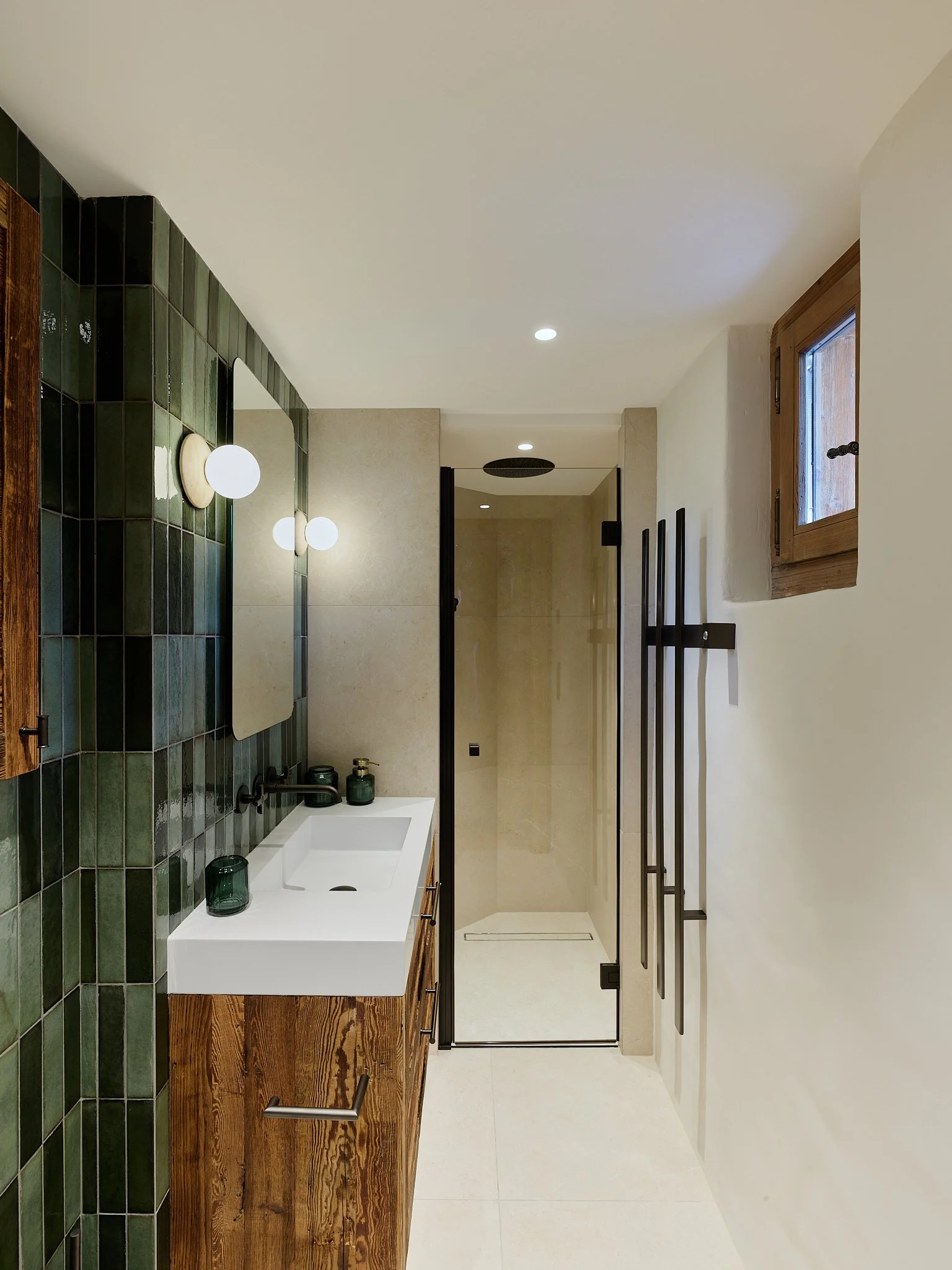 16 BEDROOM 6 (1).jpg