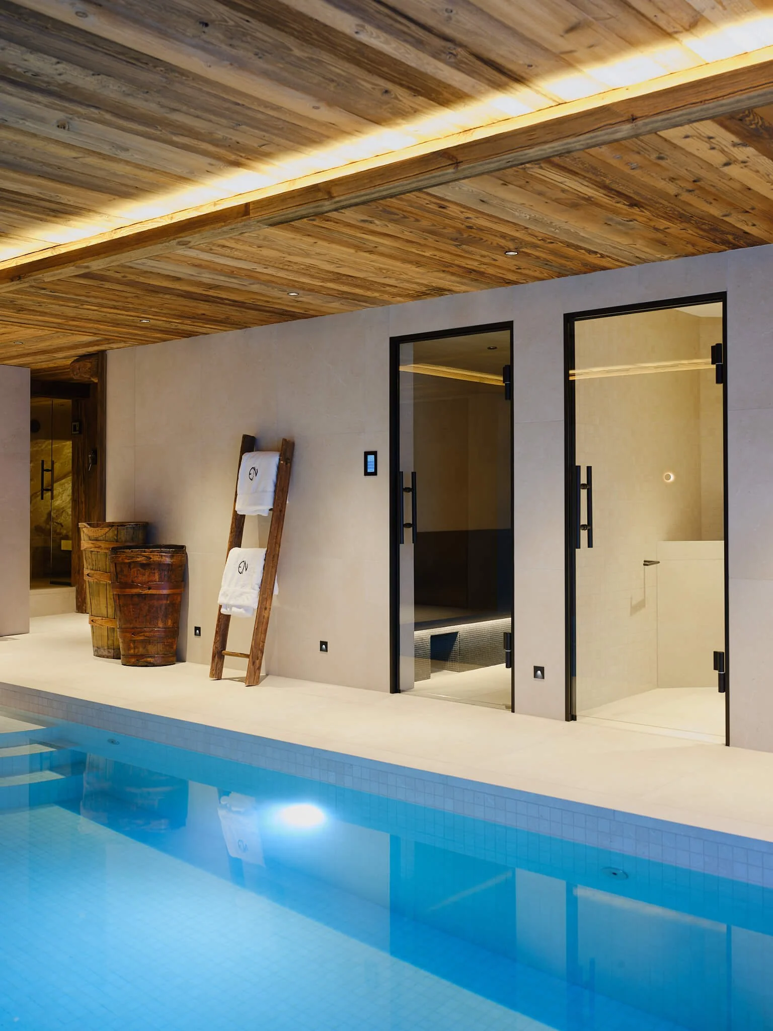 19 POOL SPA (29).jpg