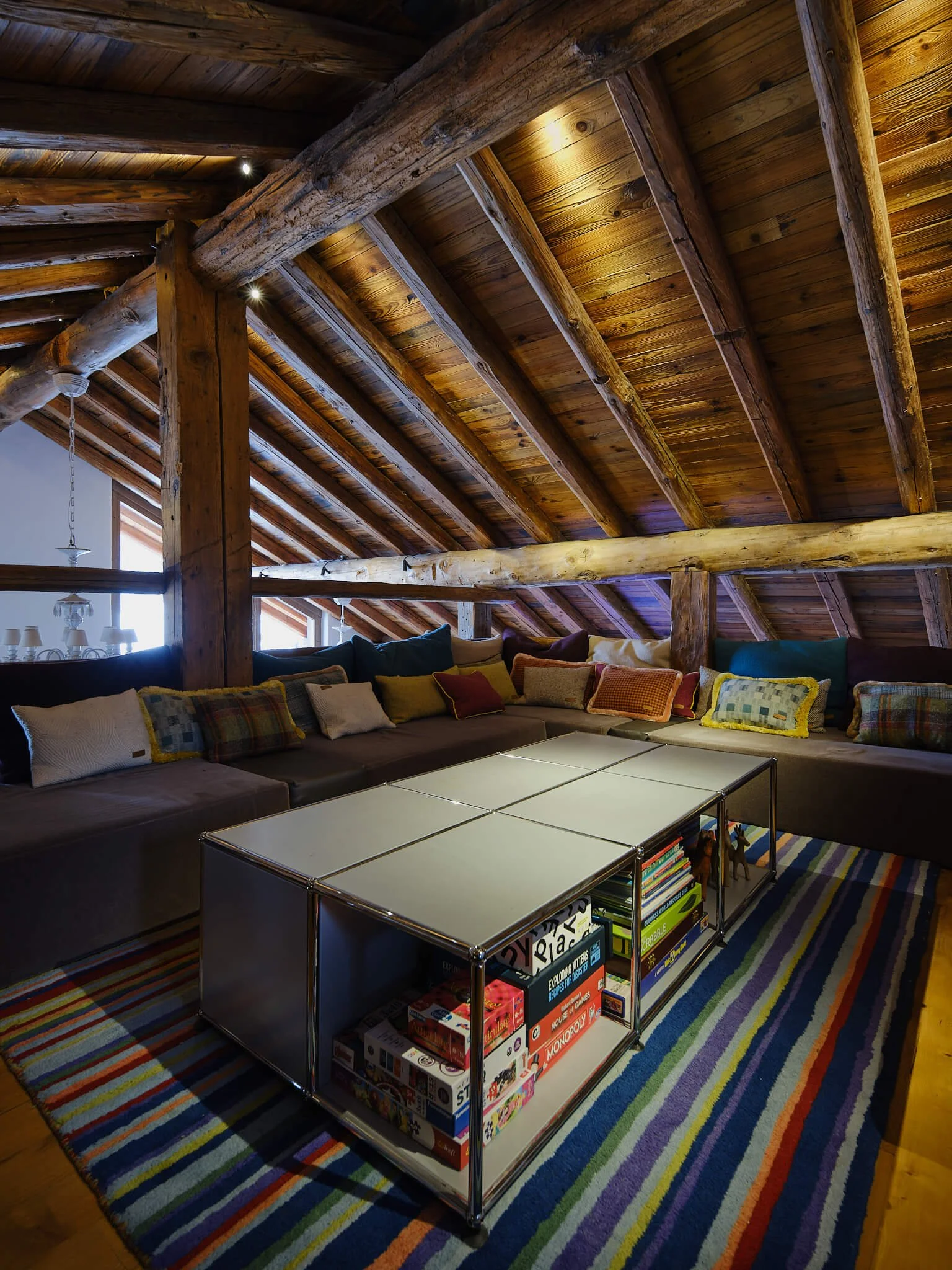 24 MEZZANINE (4).jpg