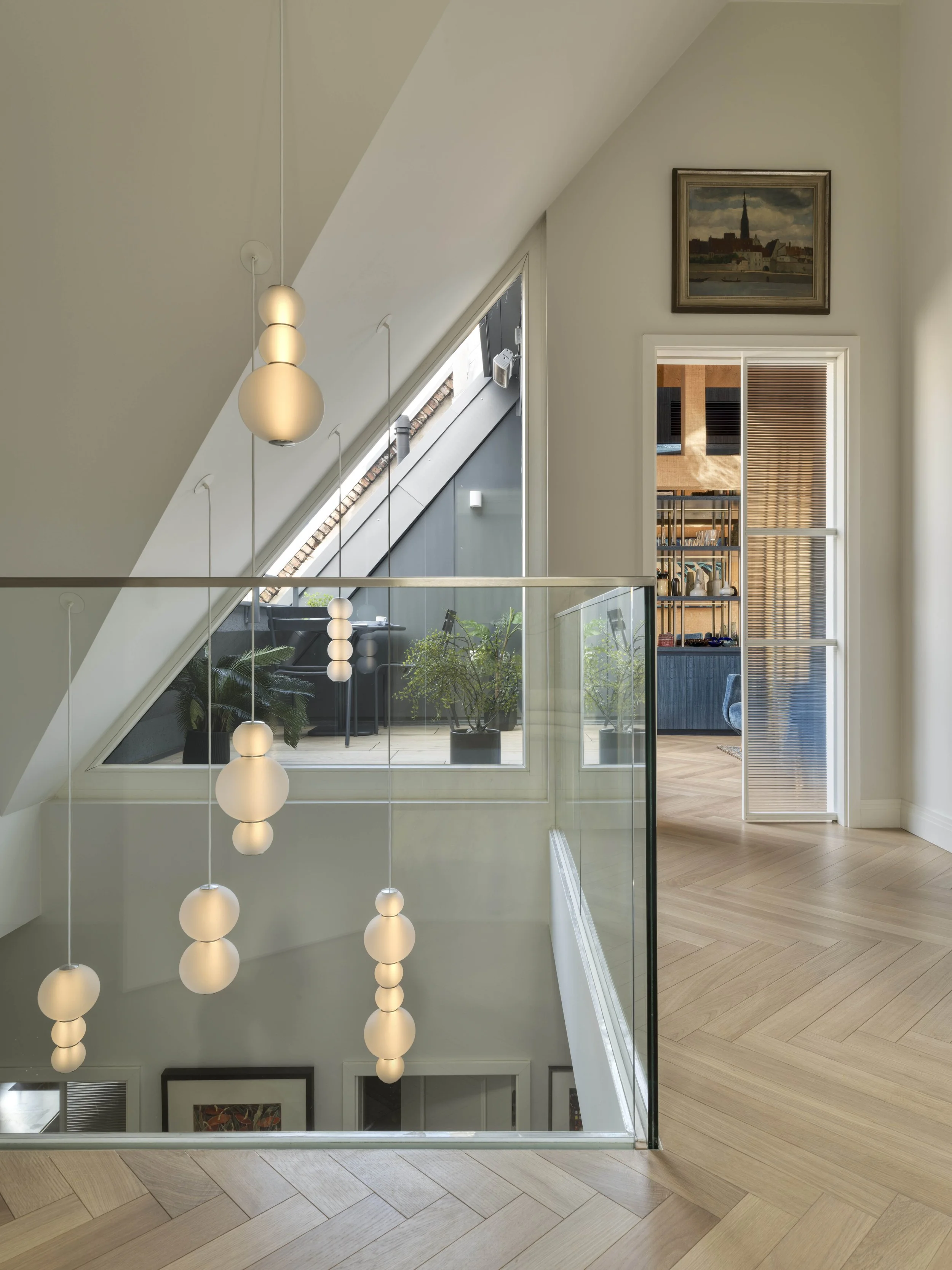Claudia Dorsch | Frankfurt City Apartment Design | Above The Roofline | Luxury Interior Design StudioClaudia_ID_Frankfurt_057_hires.jpg