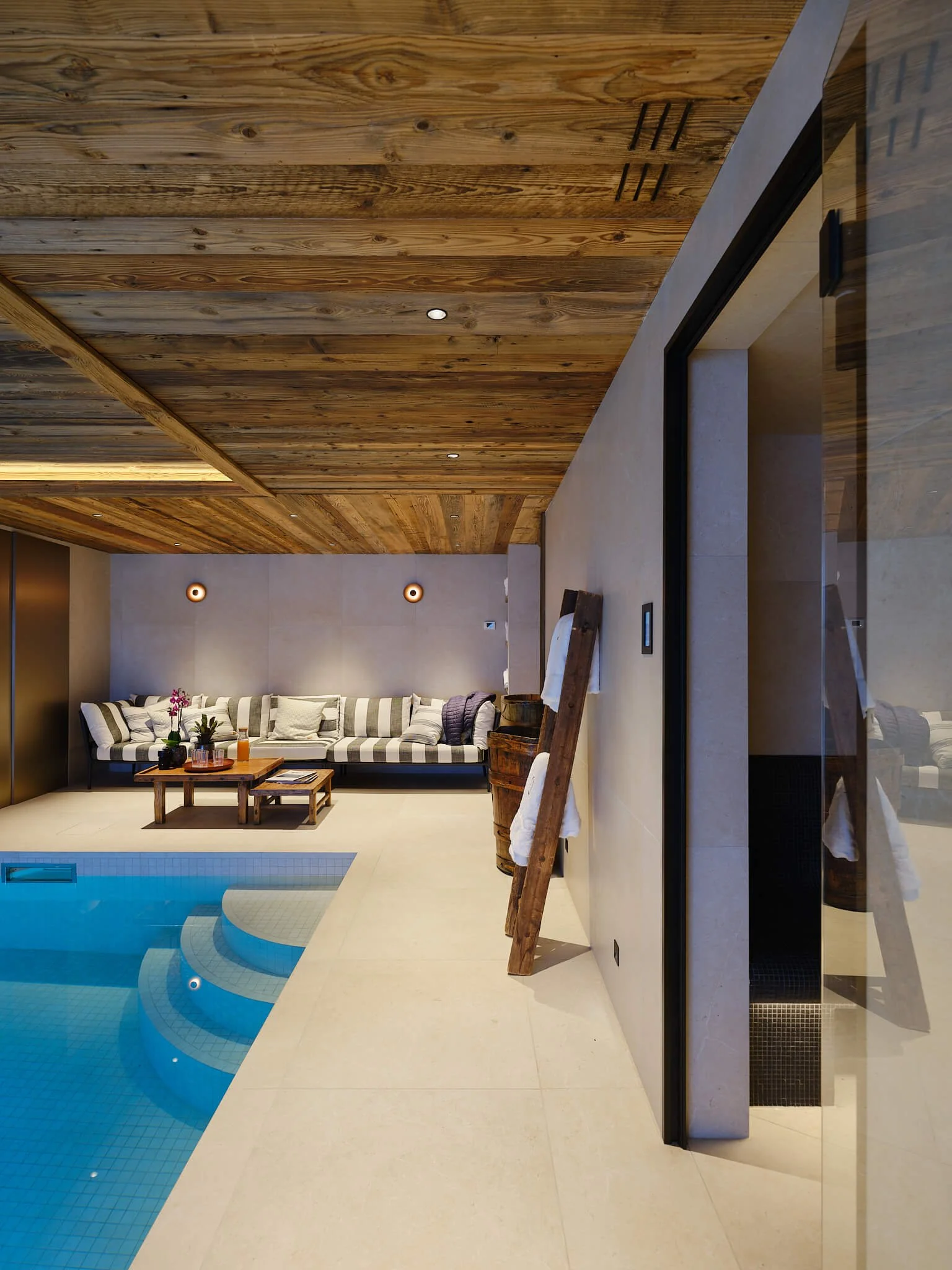 19 POOL SPA (12).jpg