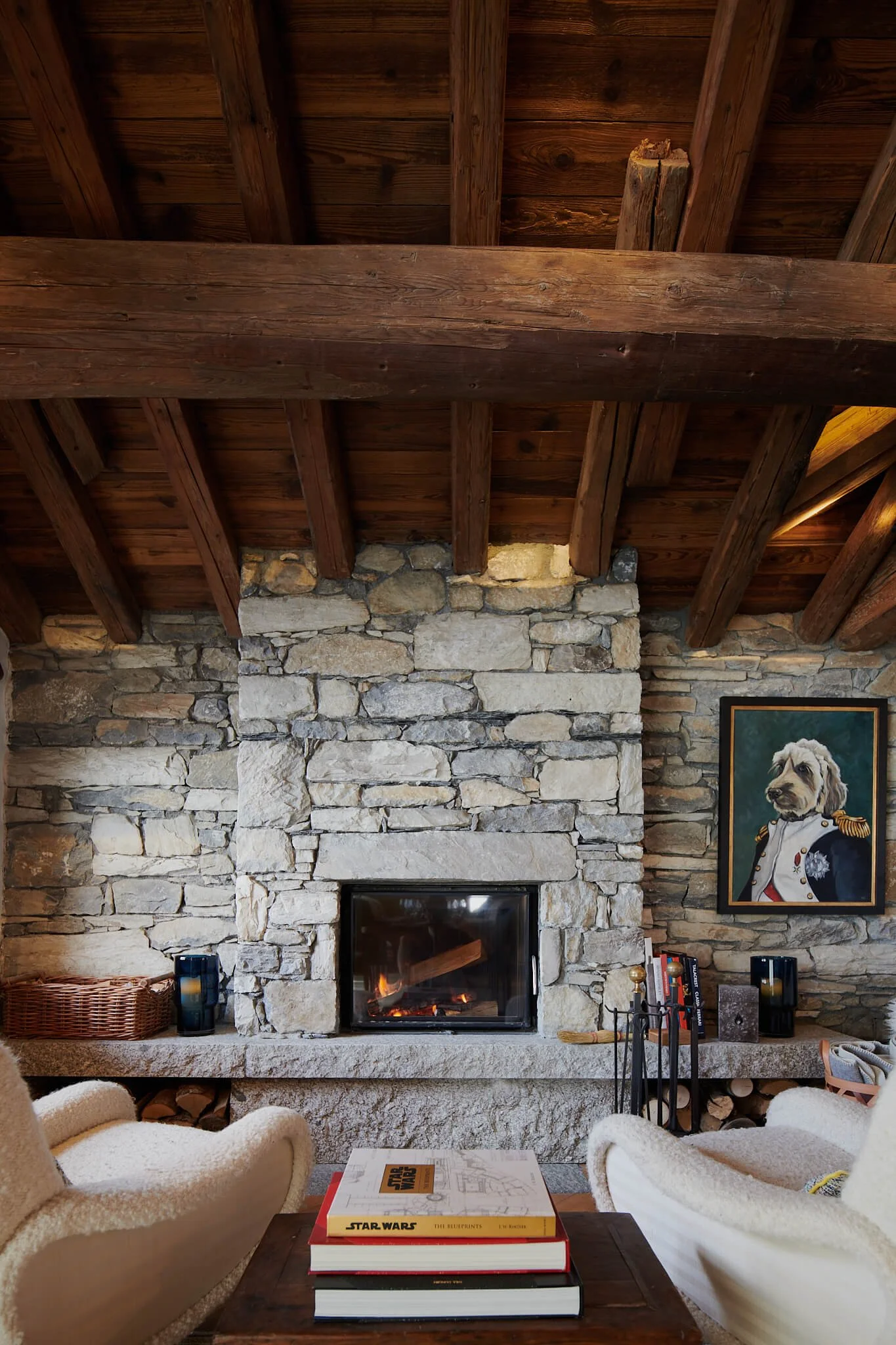 25 LIVING ROOM (24).jpg