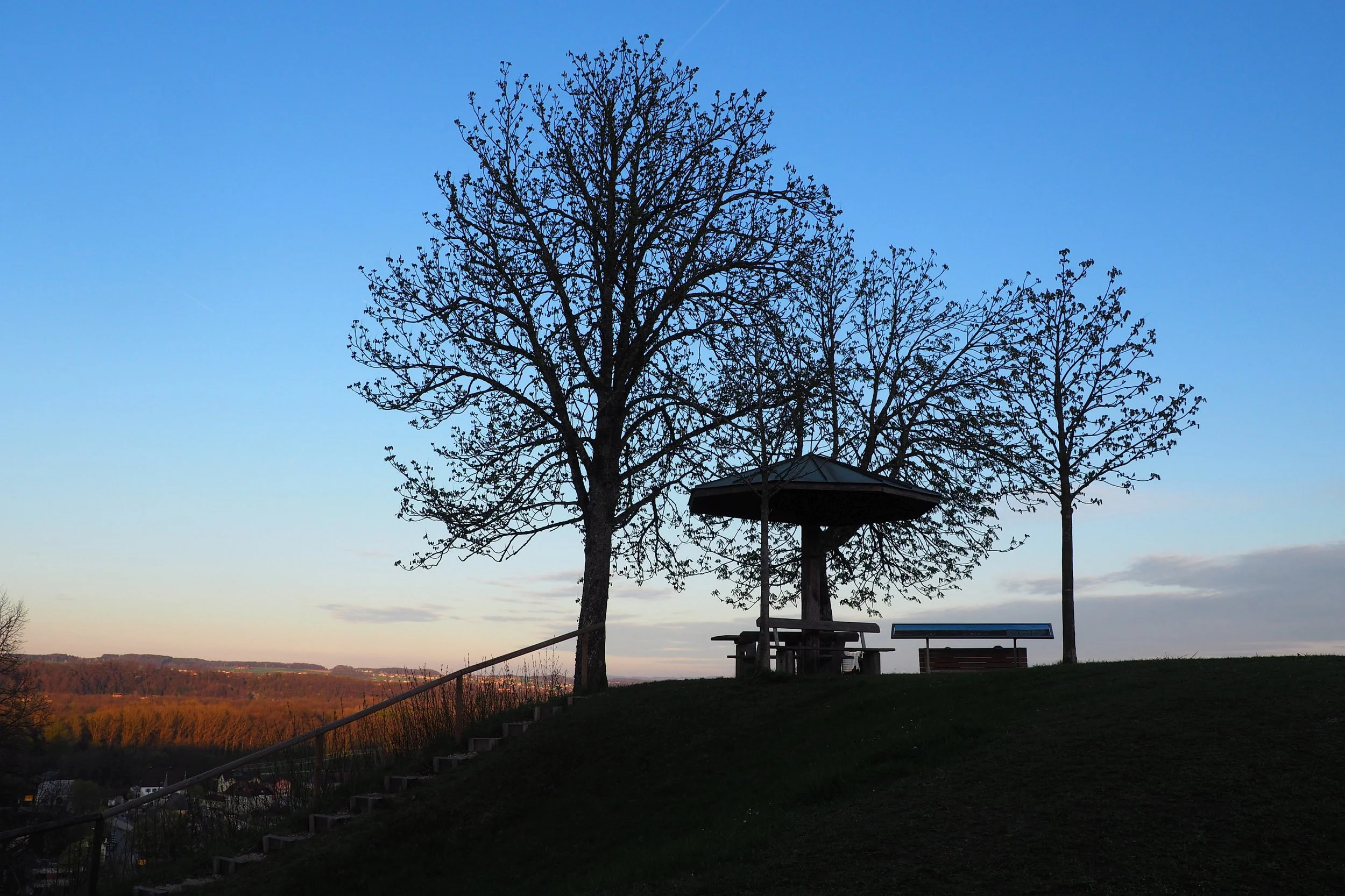 ferienwohnung-burg-tittmoning-aussichtspunkt-fruehling.JPG