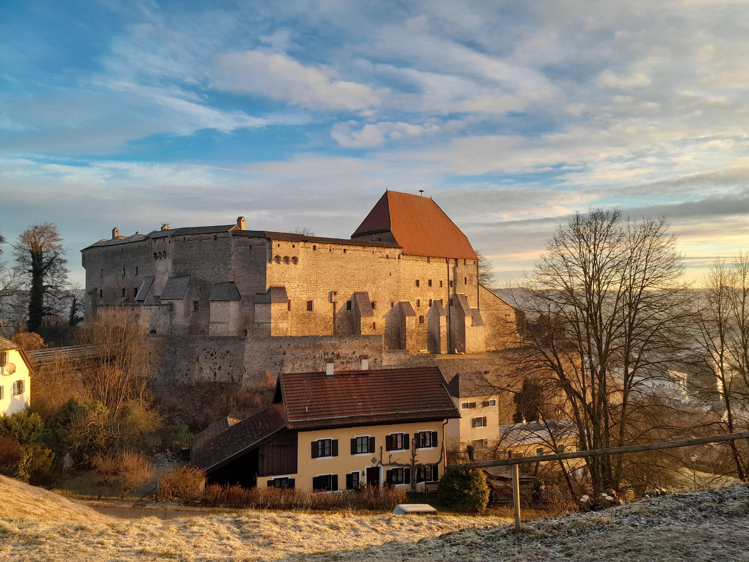ferienwohnung-burg-tittmoning-burg-3.jpg