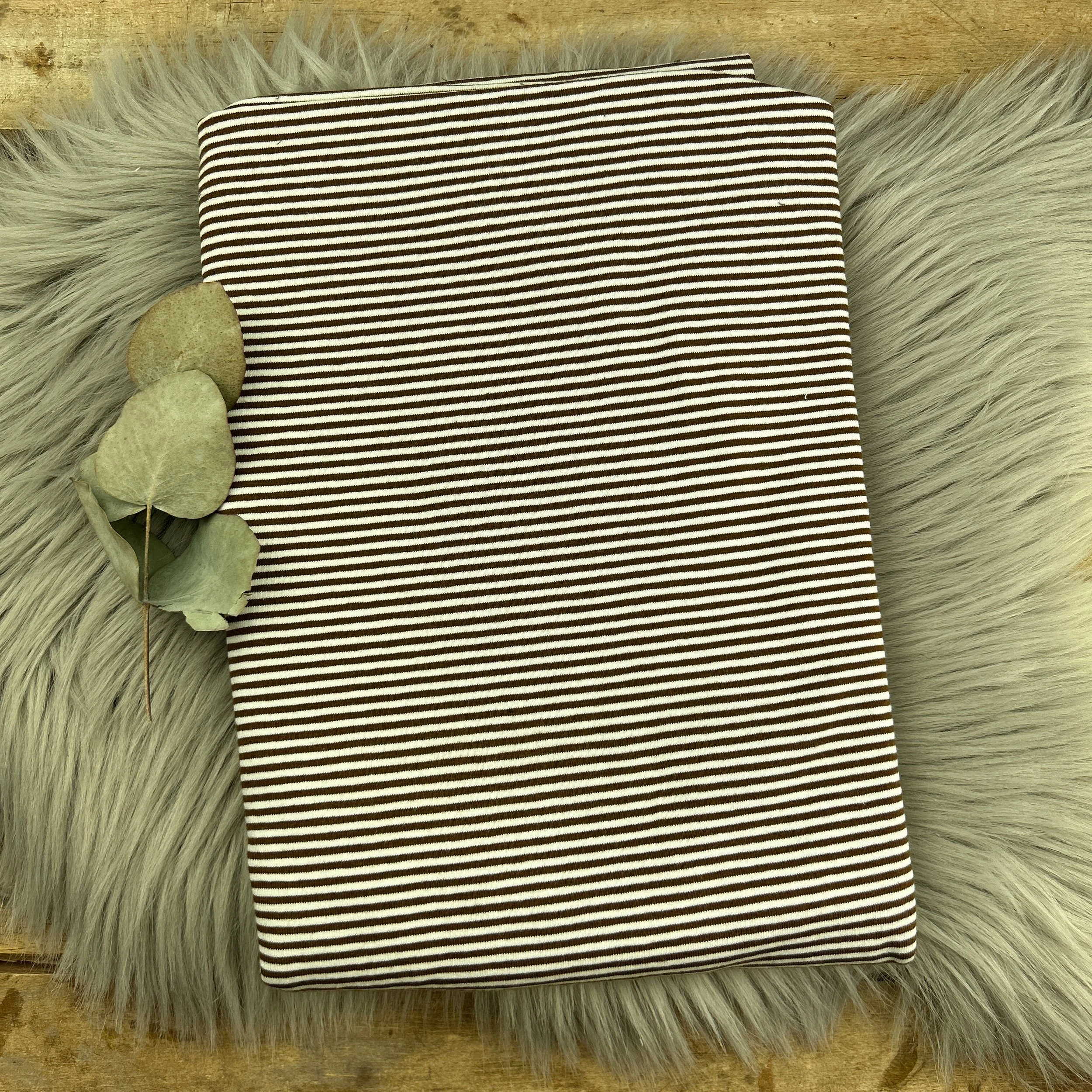 Jersey dunkelbraun/weiß / 101