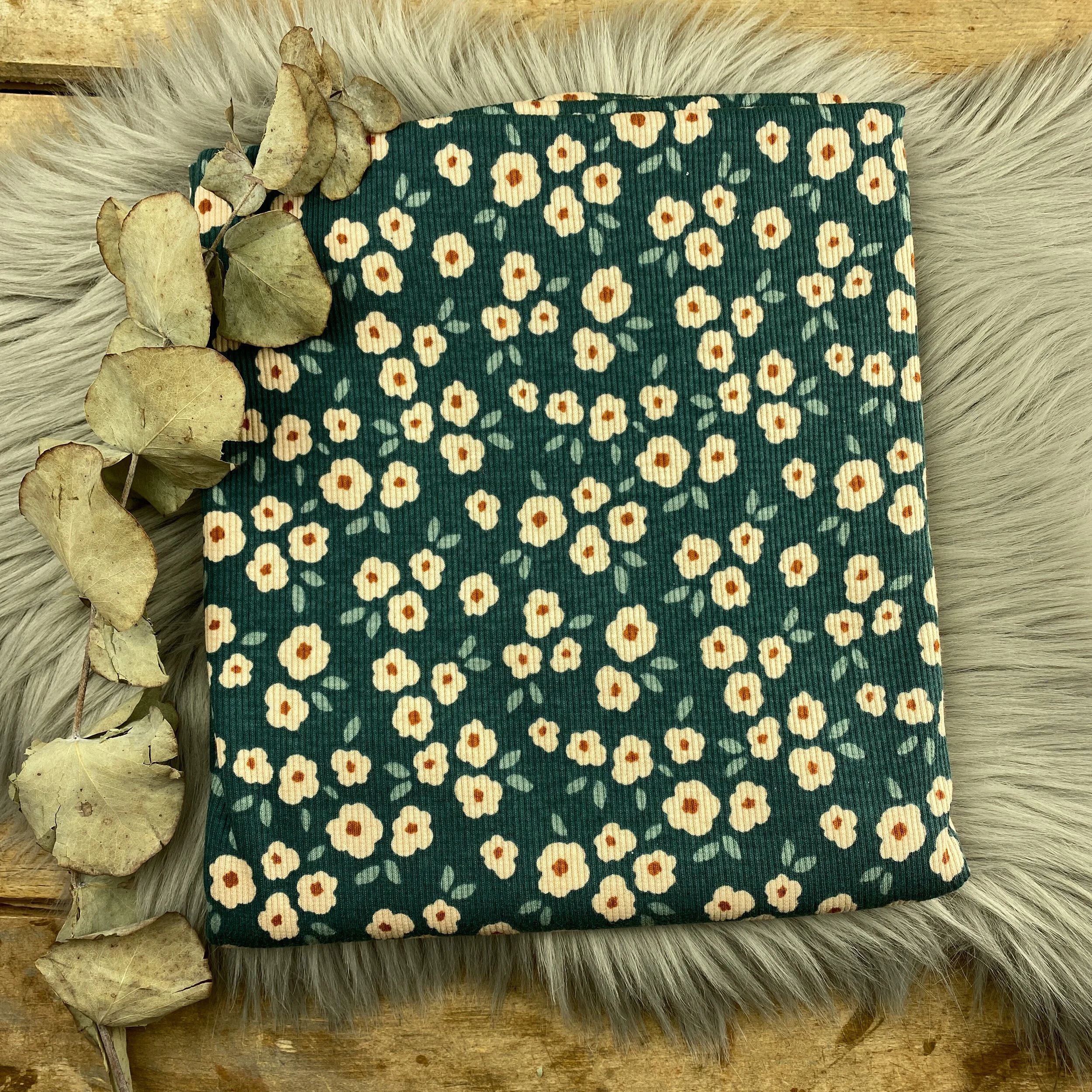 Ribjersey Blümchen grün / 057