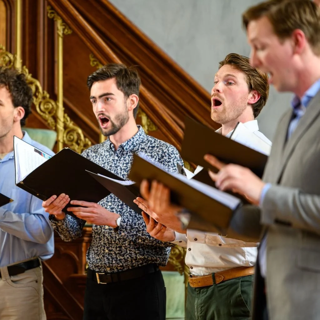 IRREVOCABLE ZOEKT EEN NIEUWE TENOR!