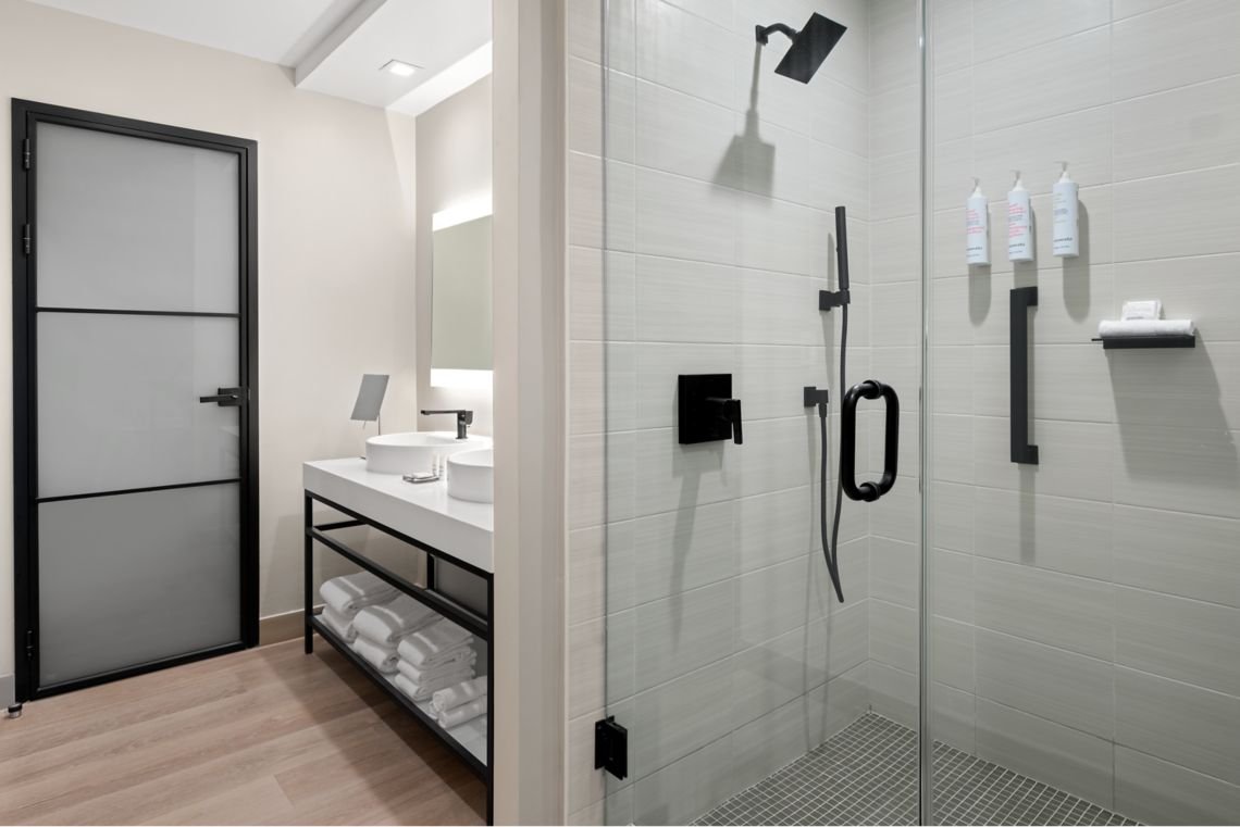 BATHROOM PRESI 2.jpg