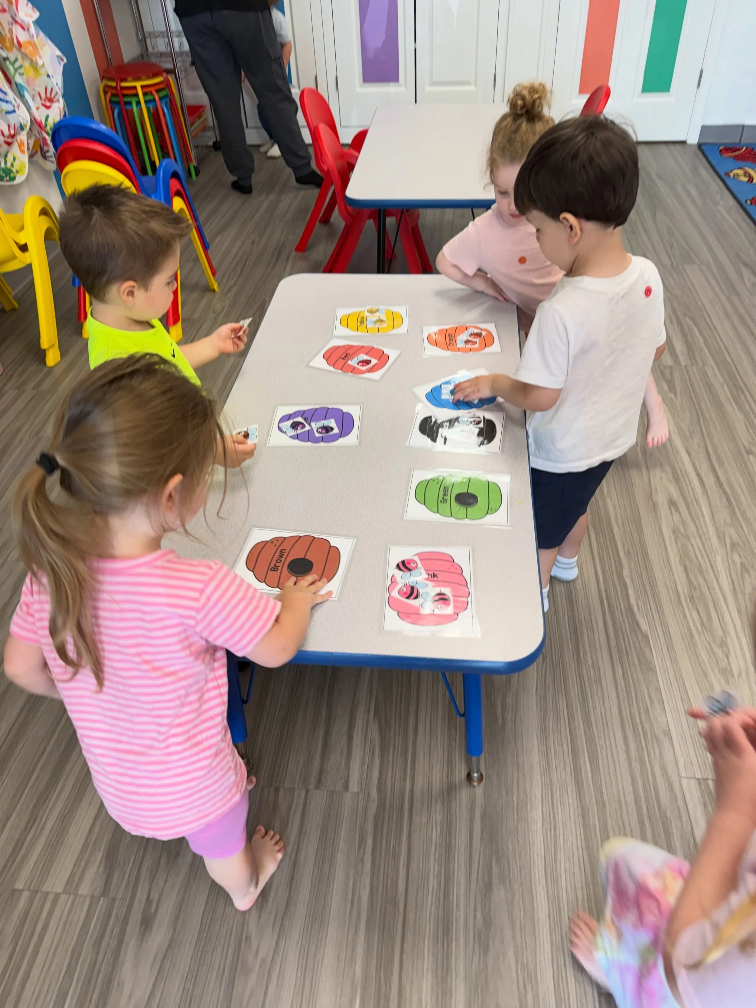 Around here, learning colors looks a lot less like flash cards and a lot more like a scavenger hunt! 🌈

Moving around, finding the colors and making the match. 🐝

A little learning, a lot of Doodle fun. 💜

That&rsquo;s what we love about learning 