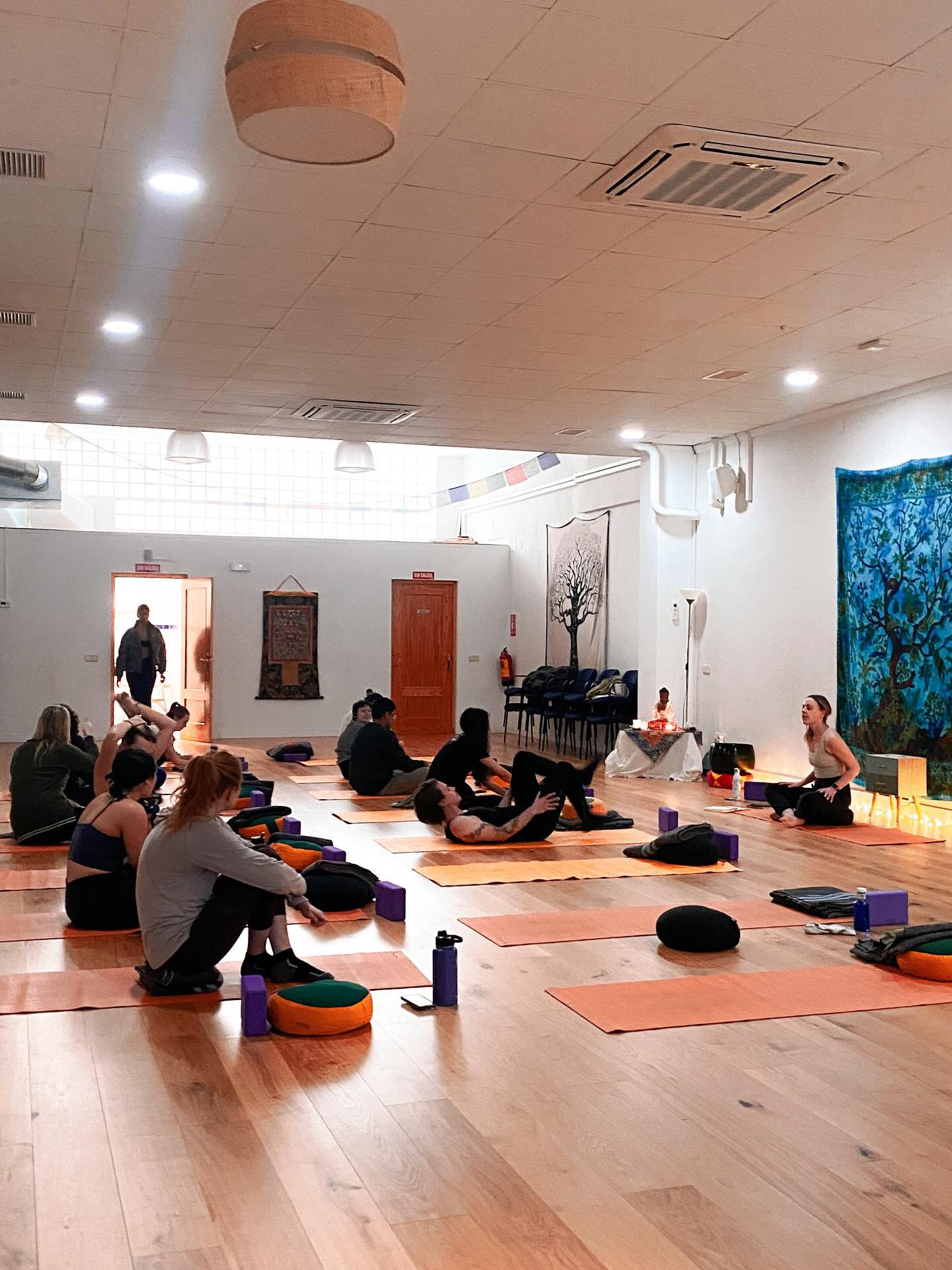 Yoga For Beginners: What To Expect From Your First Class