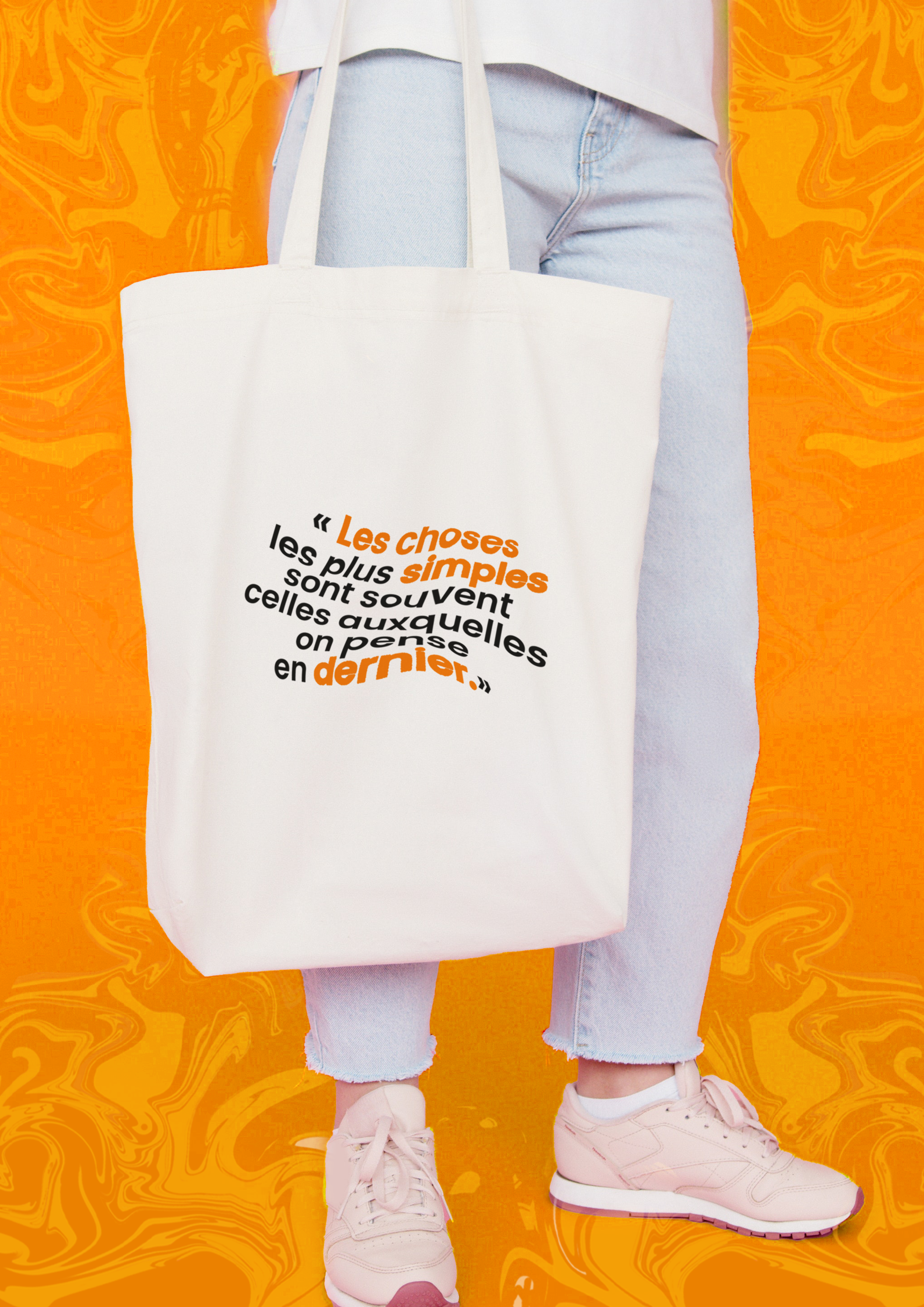 Mockup tote bag.png
