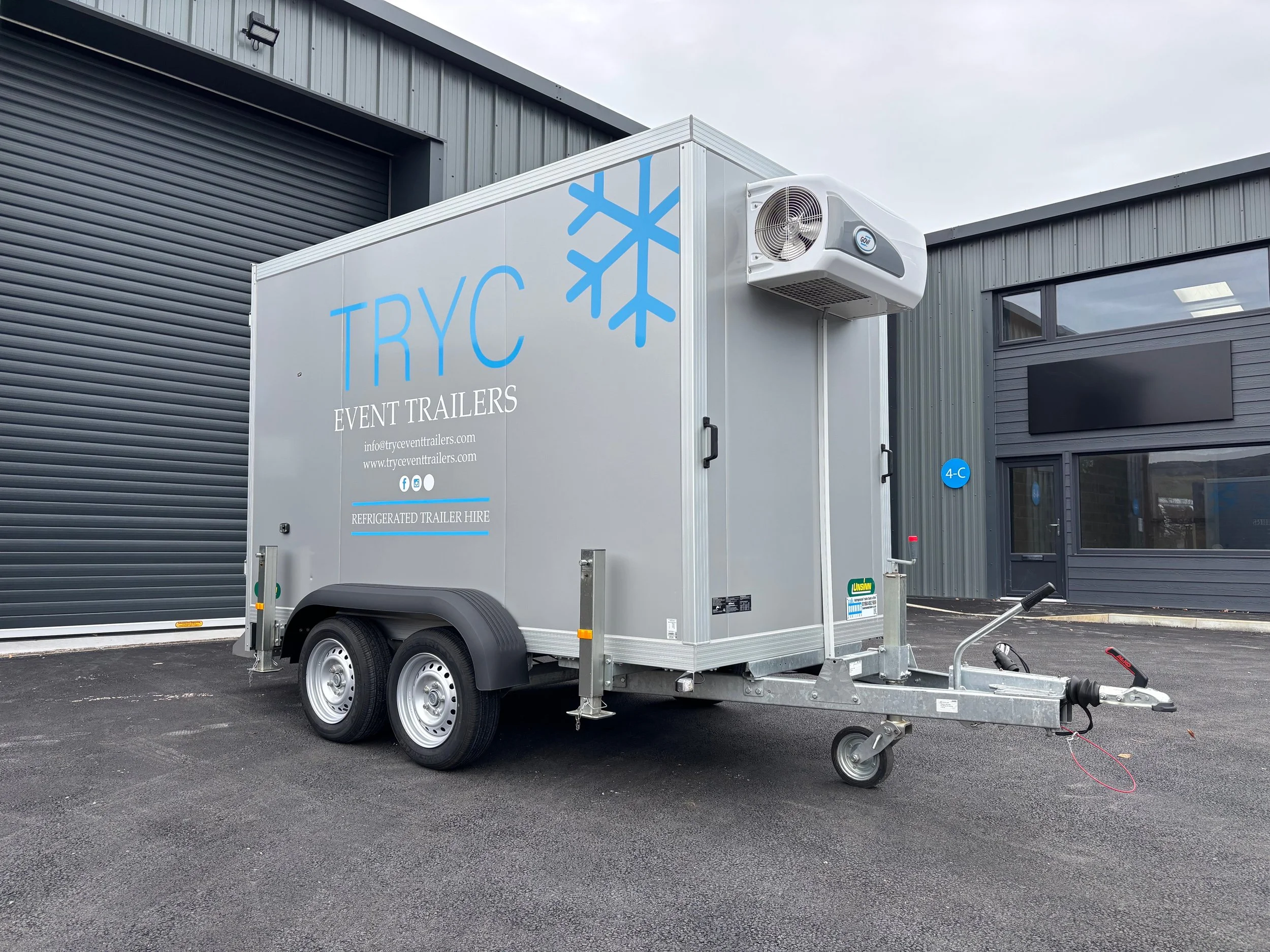 Our 3 meter Unsinn Refrigerated Trailers coupled with efficient Govi units are perfect for businesses, private gatherings or events. With Short or long term solutions to meet your rental needs.