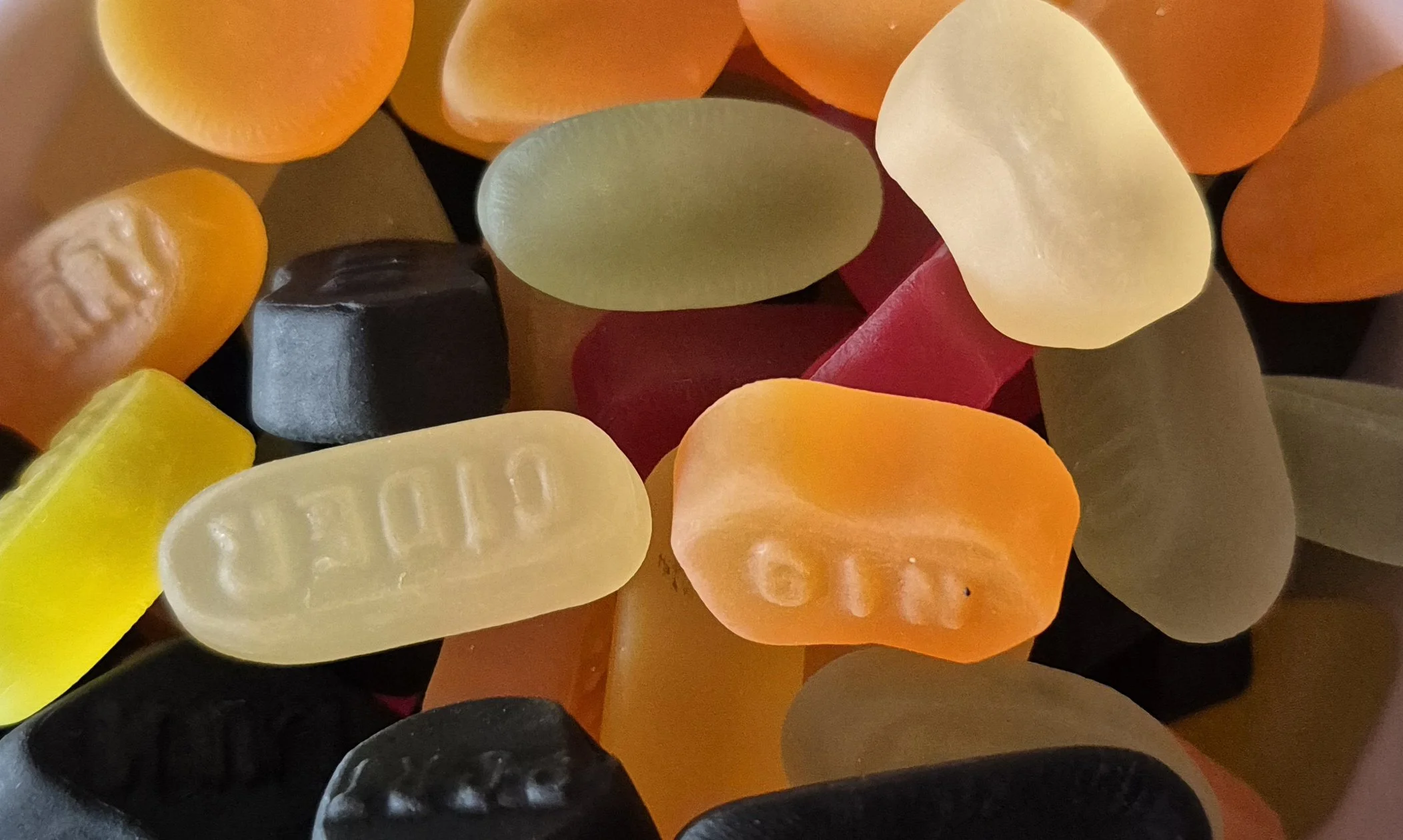 Wine gums 100g