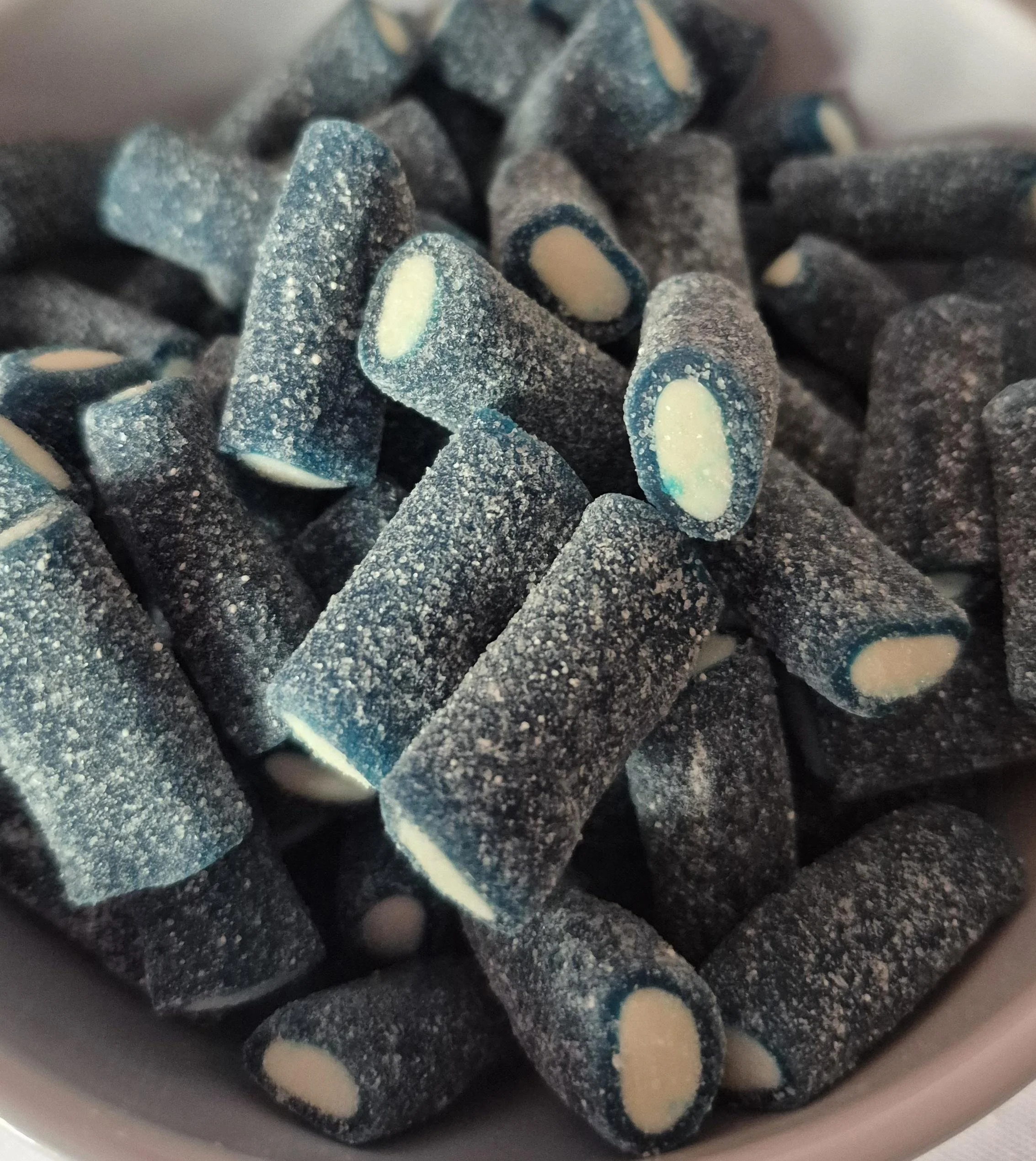 Fizzy blue raspberry bites