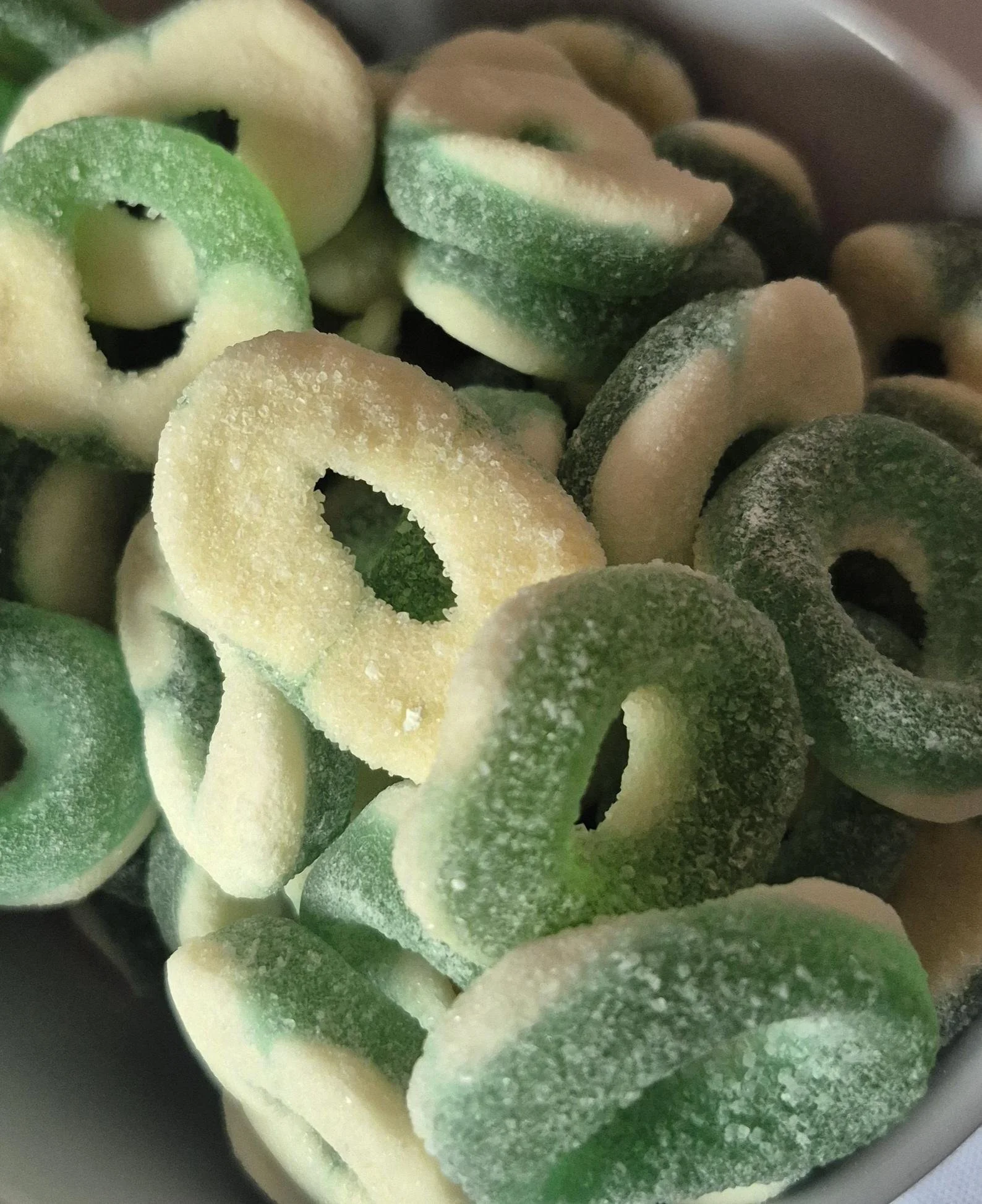Sour apple rings