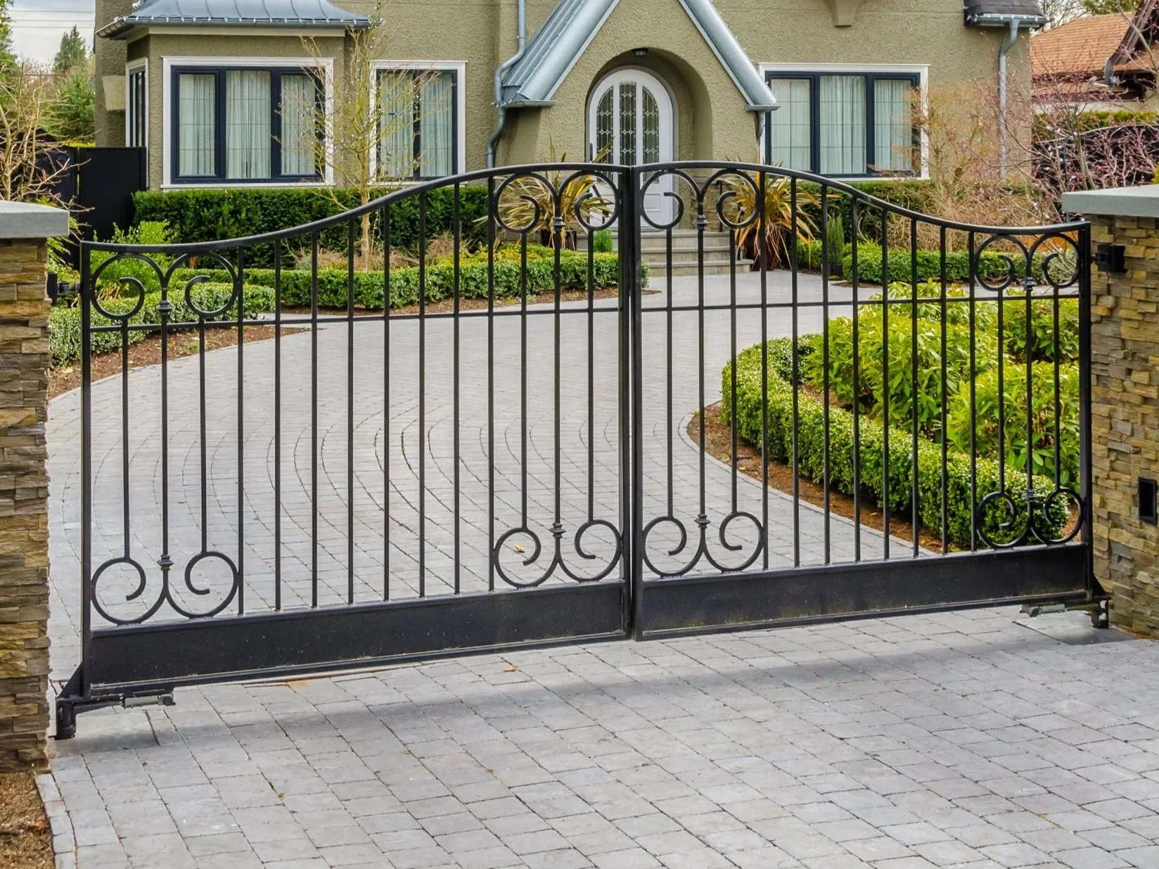 New Driveway, Same Old Gate? Why Driveway Gate Replacement Is Worth It in Scottsdale &amp; Chandler